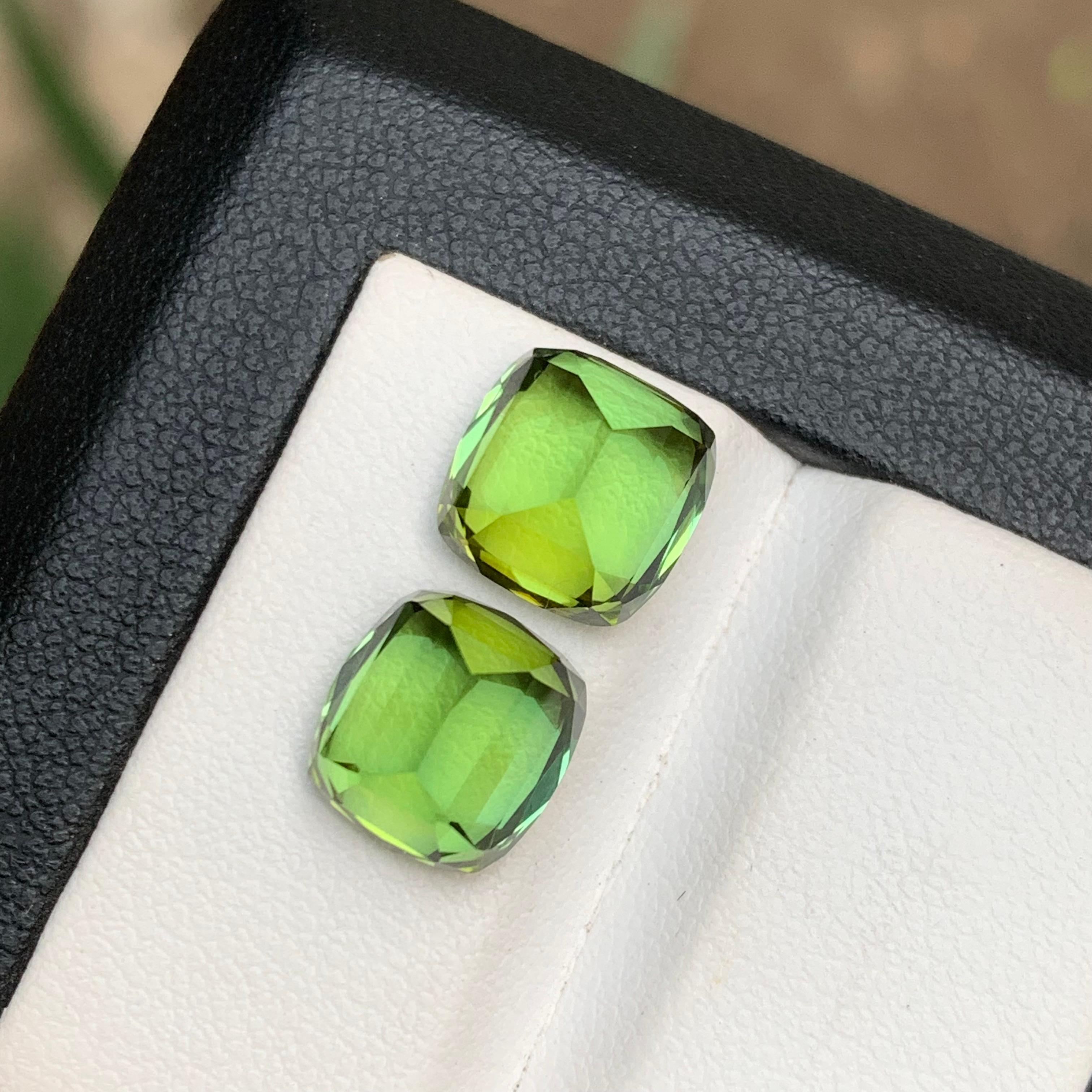 Taille coussin Boucles d'oreilles en tourmaline naturelle vert citron serties de 8.30 carats, taille coussin en vente