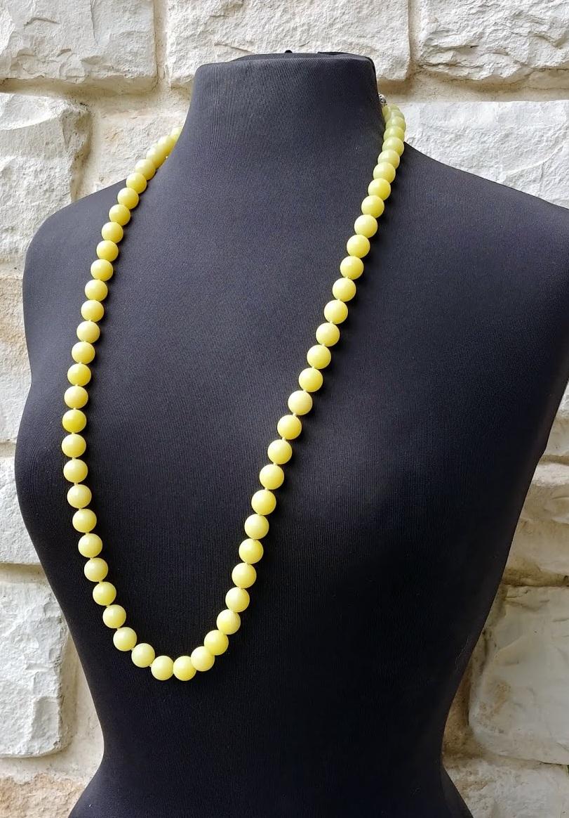 Art Deco Lemon Jade Serpentine Necklace For Sale