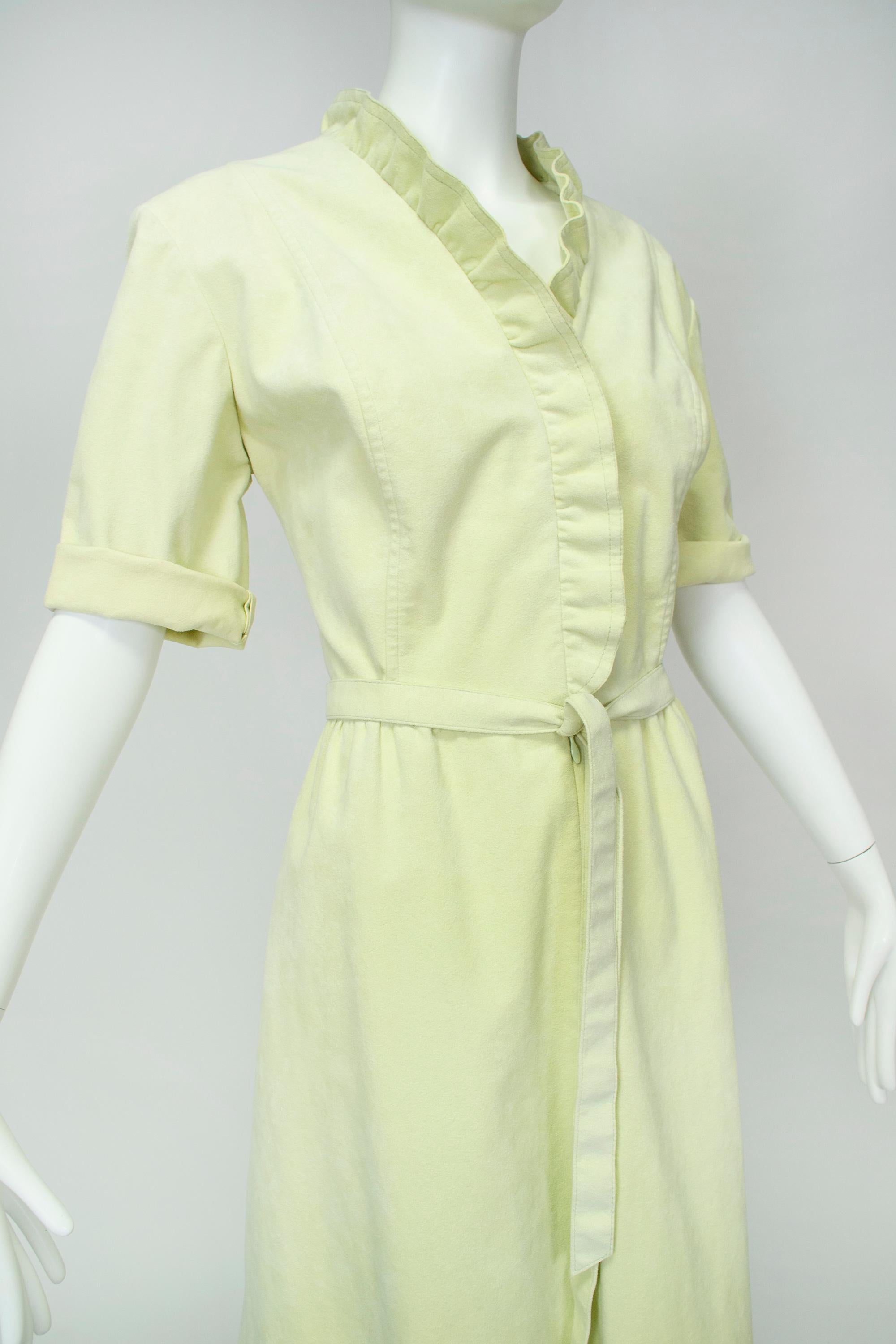 Lemon-Lime Ultrasuede Belted Shirt Dress w Lettuce Edge Placket – M, 1970s In Excellent Condition For Sale In Tucson, AZ