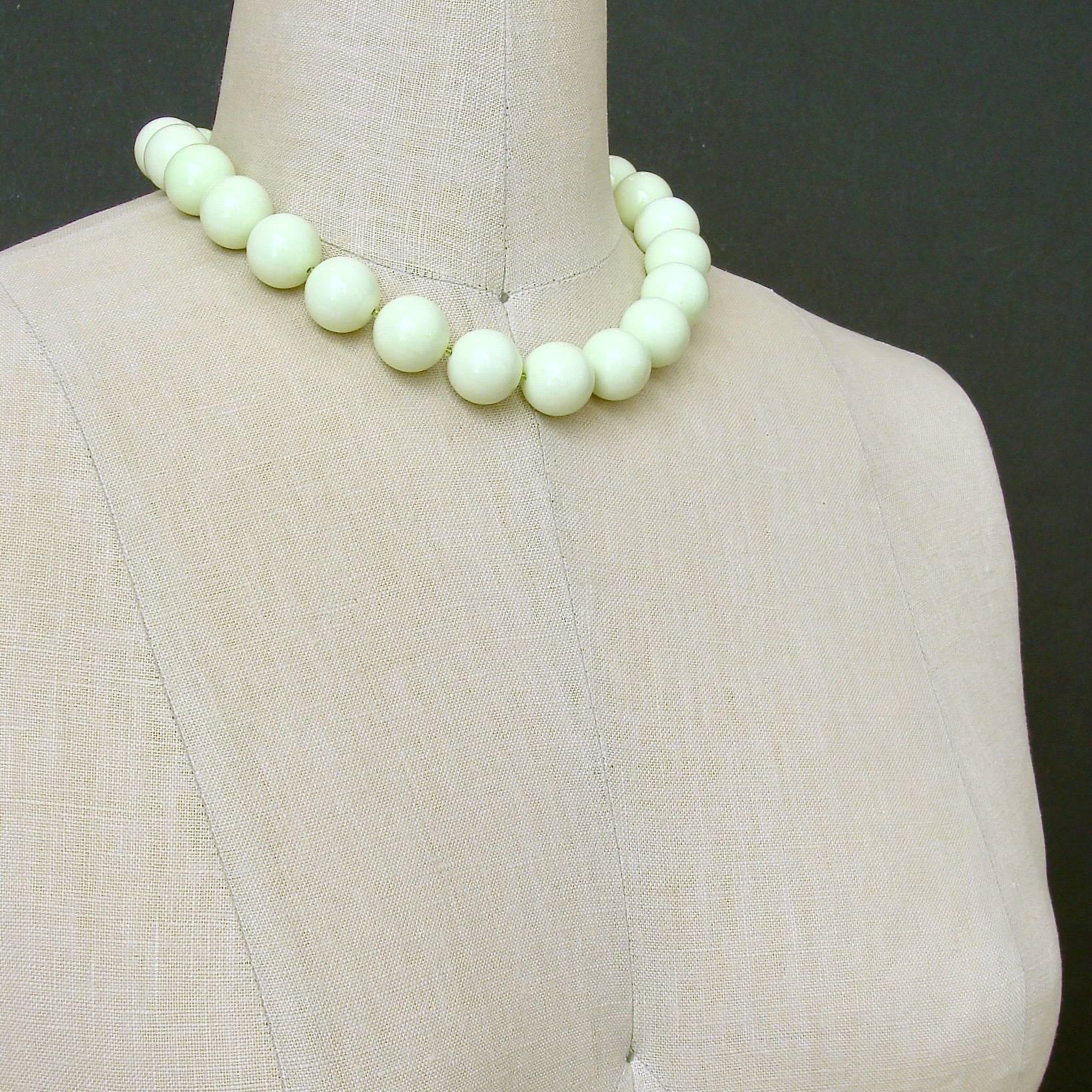 Lemon Magnesite Choker Necklace Abalone Toggle 1