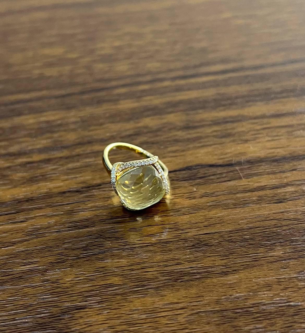 Anello statement in oro giallo 14K con quarzo limone tagliato a scacchiera e diamante aureolato in vendita 1