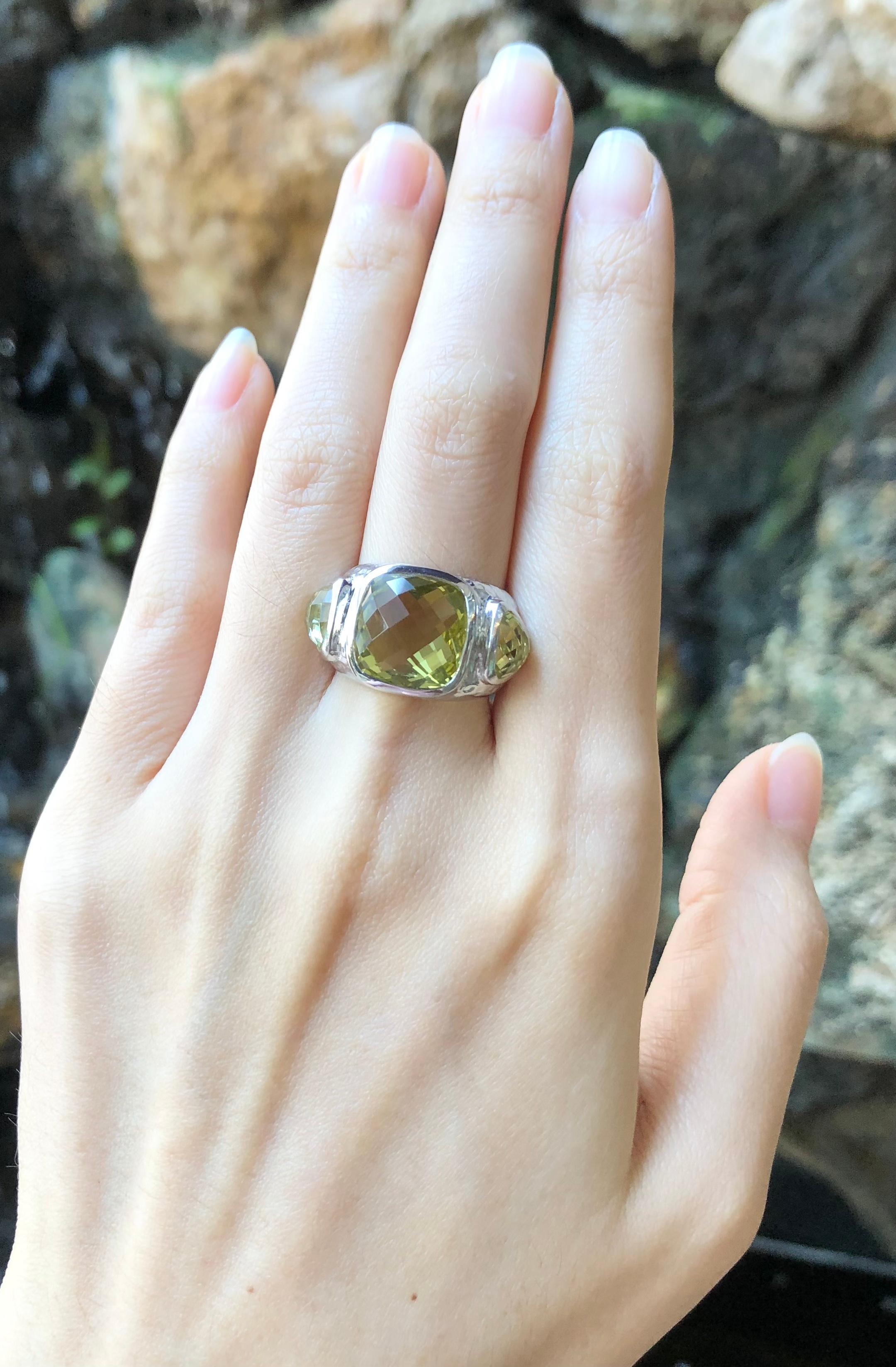 Contemporary Lemon Quartz Ring set in Silver Settings For Sale