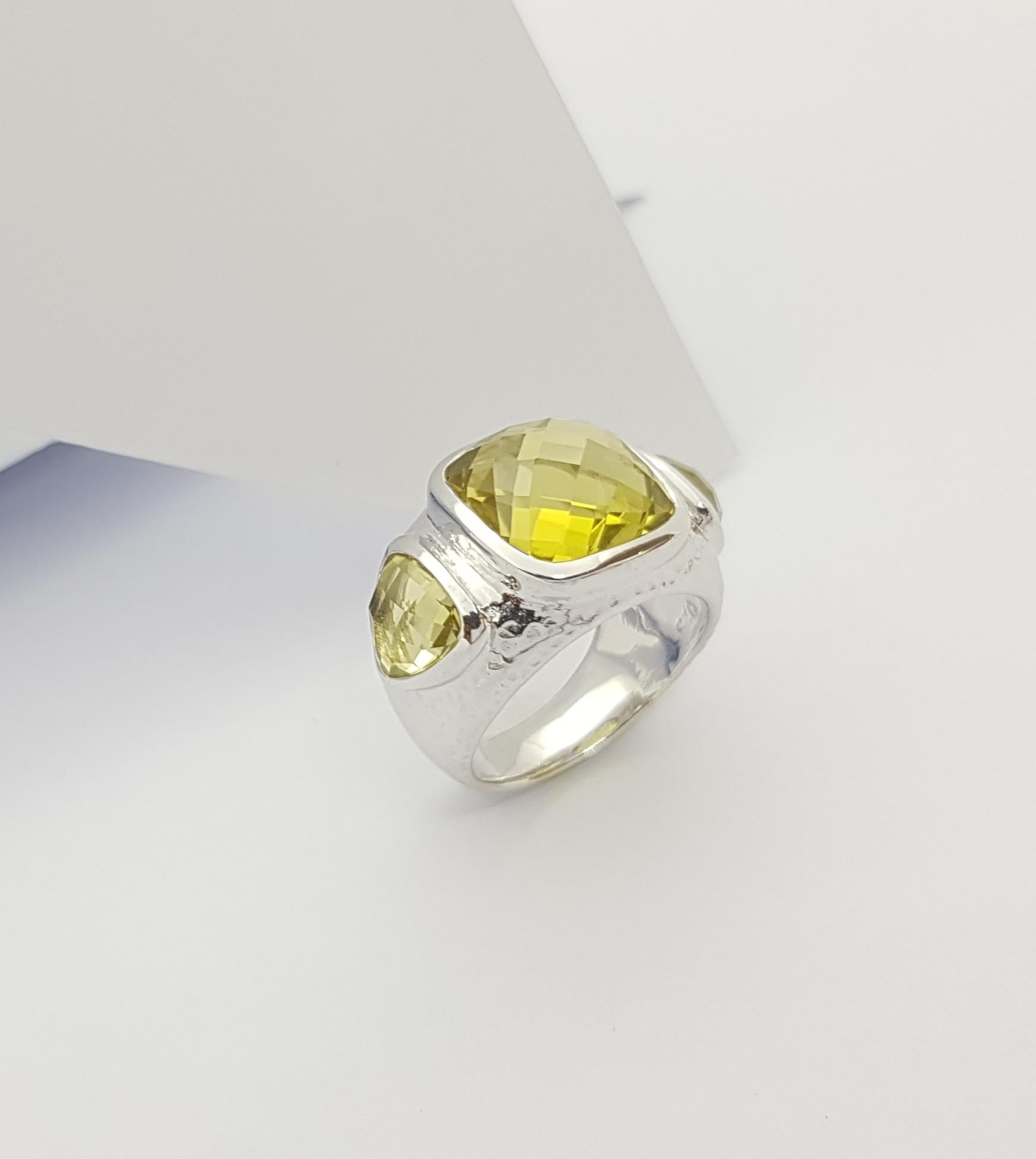 Women's or Men's Lemon Quartz Ring set in Silver Settings For Sale
