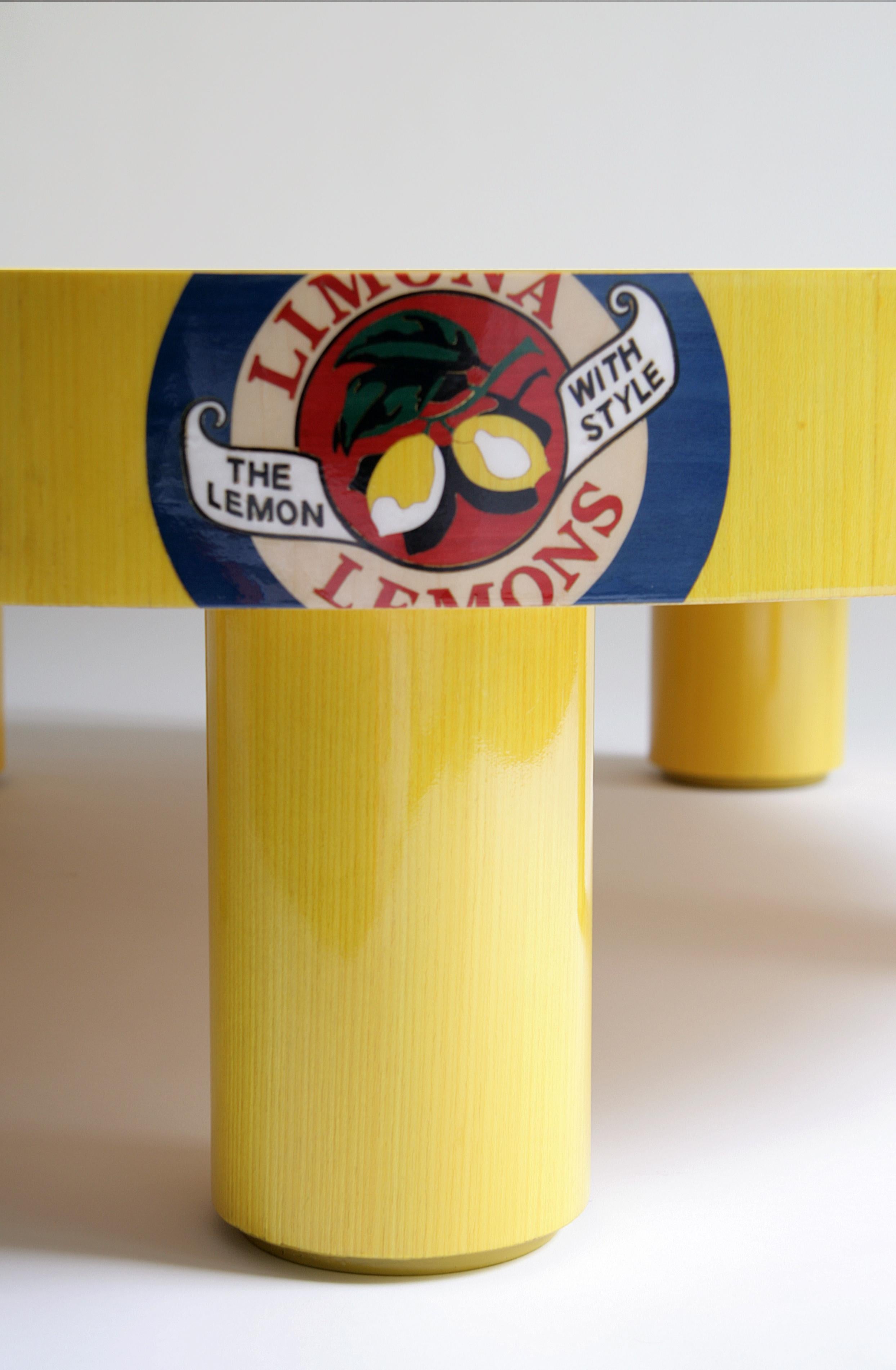 Autre Table basse « Lemon Slice Table » en marqueterie contemporaine de Studio Catoir en vente