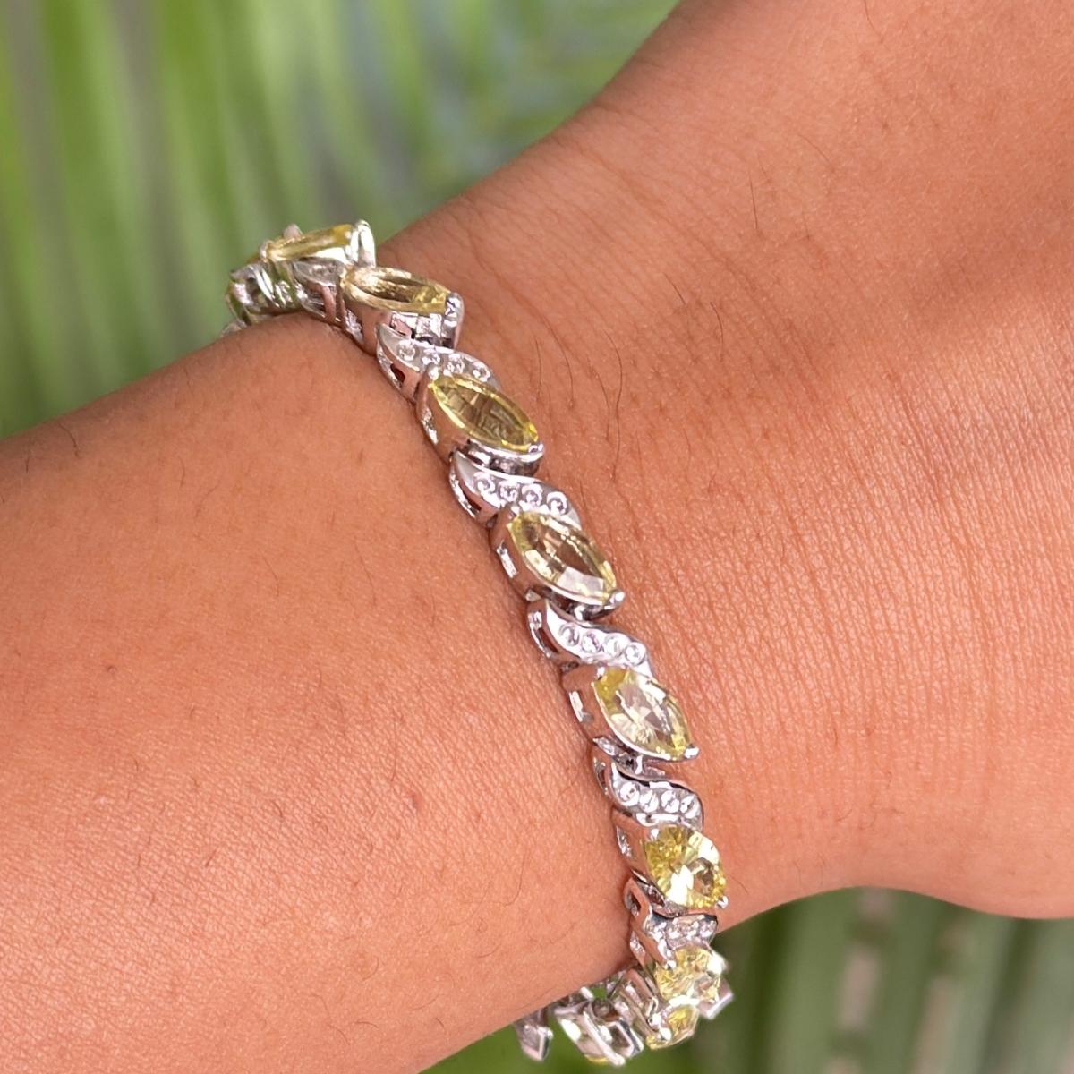 Zitronentopas und Diamant Hochzeit Armband Gife für Sie in Sterling Silber gefertigt (Moderne) im Angebot