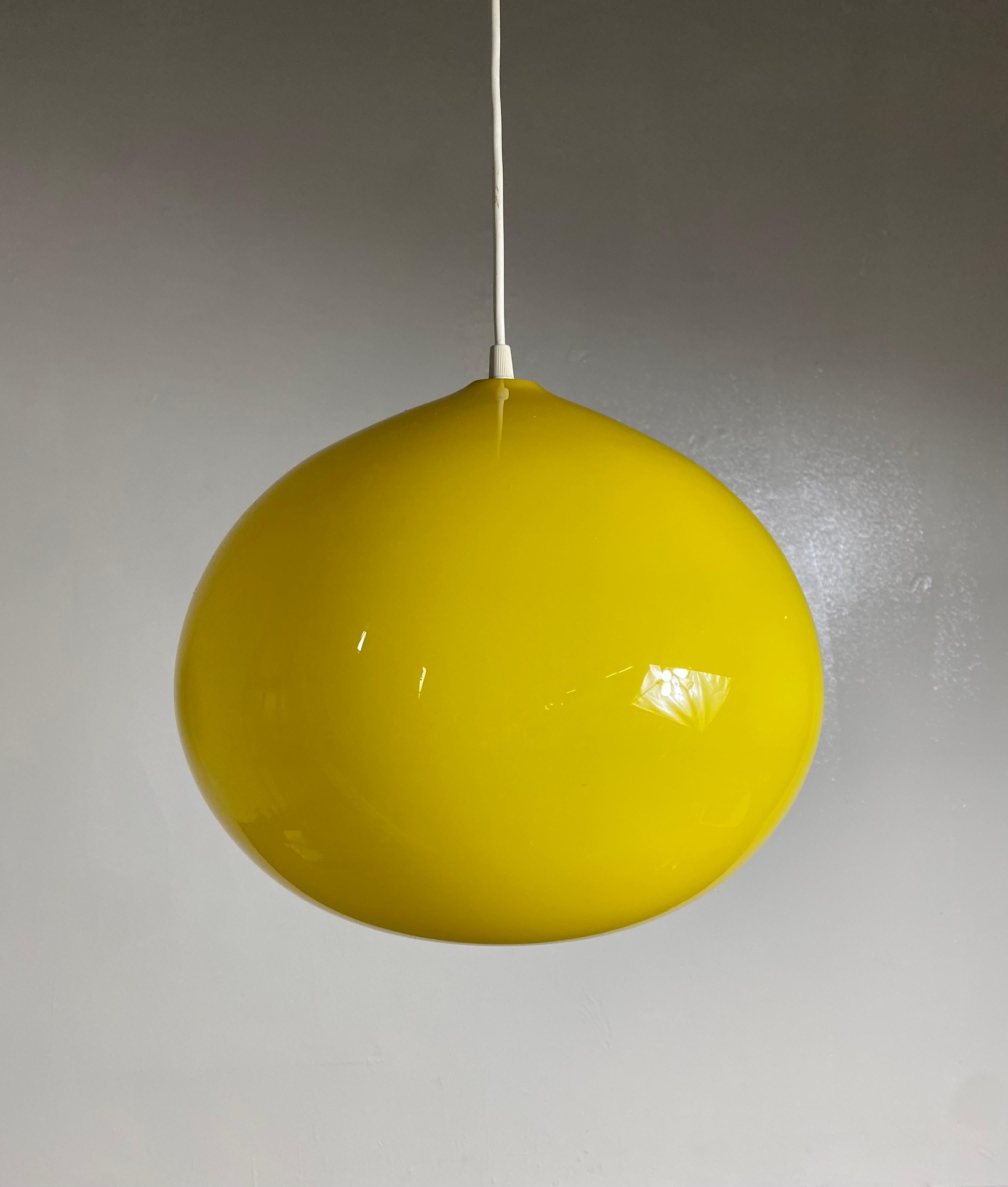 Italian Lemon Yellow L51 'Cipola' Pendant Lamp by Alessandro Pianon for Vistosi, Italy