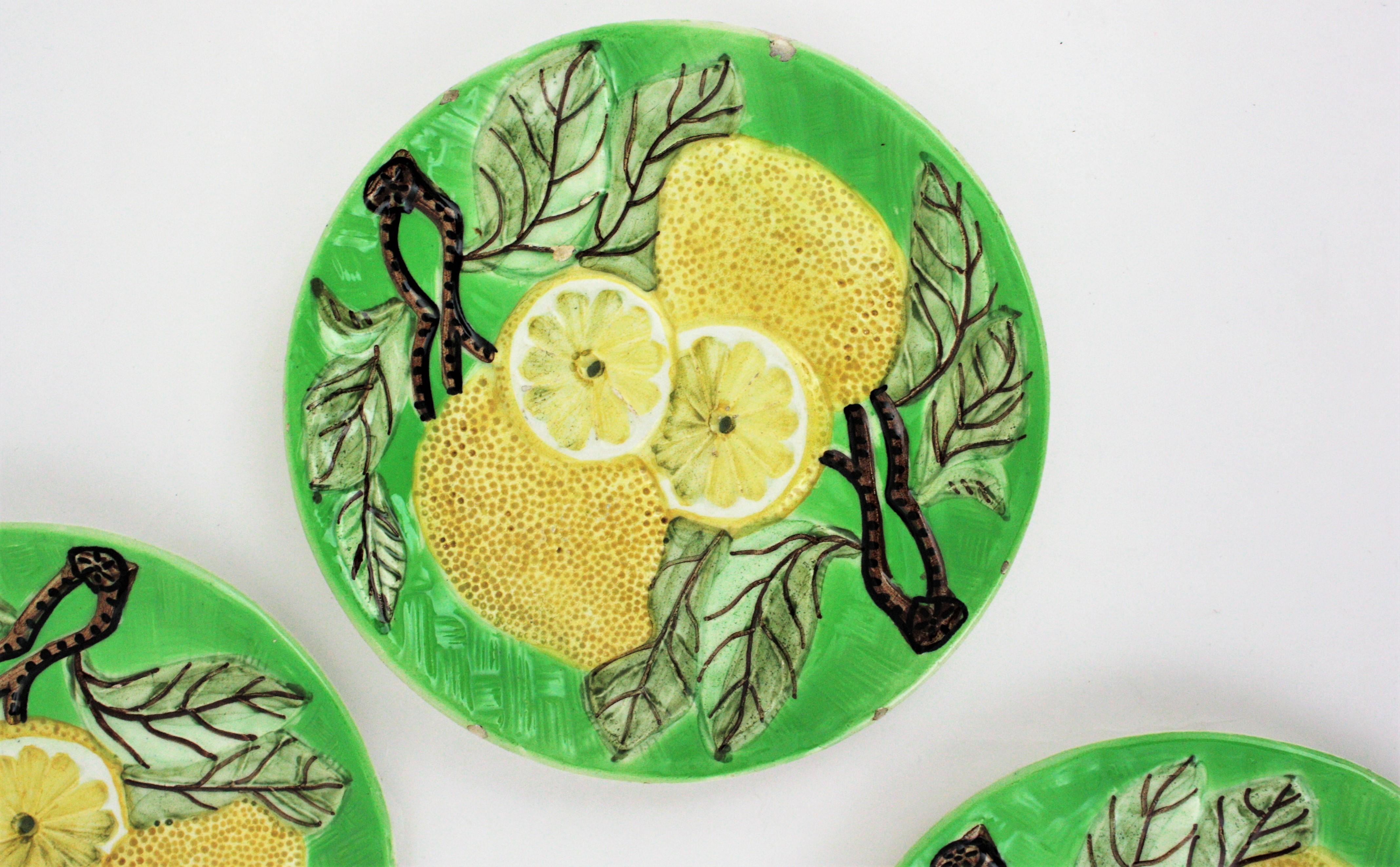 Lemons Majolica Ceramic Dinnerware Dessert Serving Set for Six  In Good Condition For Sale In Barcelona, ES