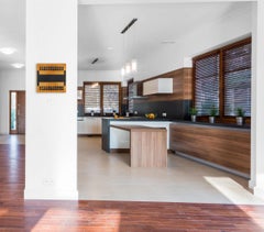 Pictograma de Ébano 3 - Obra de Arte Minimalista Abstracto con Texturas sobre Lienzo