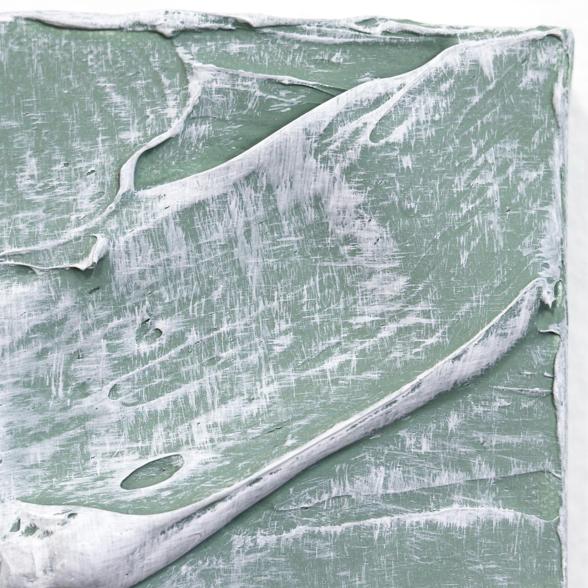 Len Klikunas pinta obras minimalistas para modificar la realidad experimentada a través de la percepción visual. La serie Bloques es una mezcla de arte y arquitectura, a caballo entre la pintura y la escultura. Emplea el shizen (自然): el concepto