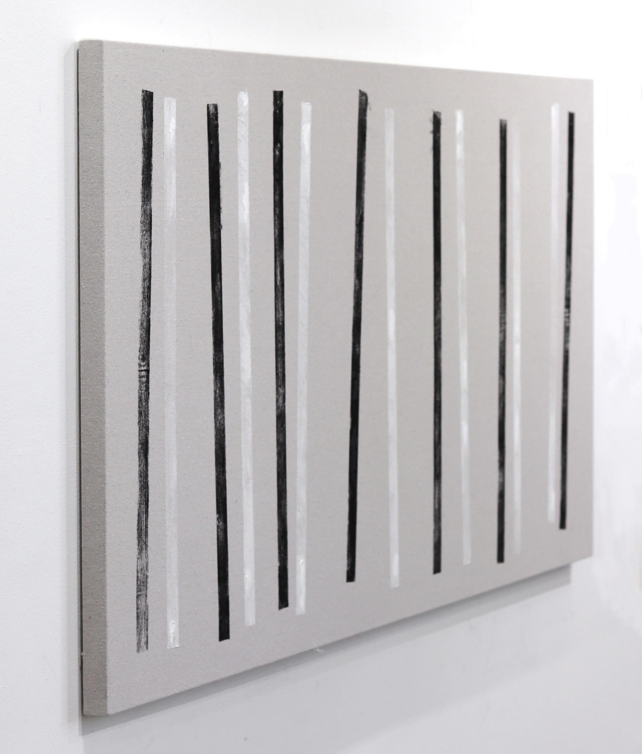 Good Times – Großes schwarz-weißes Minimalismus-Kunstwerk auf Leinwand (Grau), Abstract Painting, von Len Klikunas