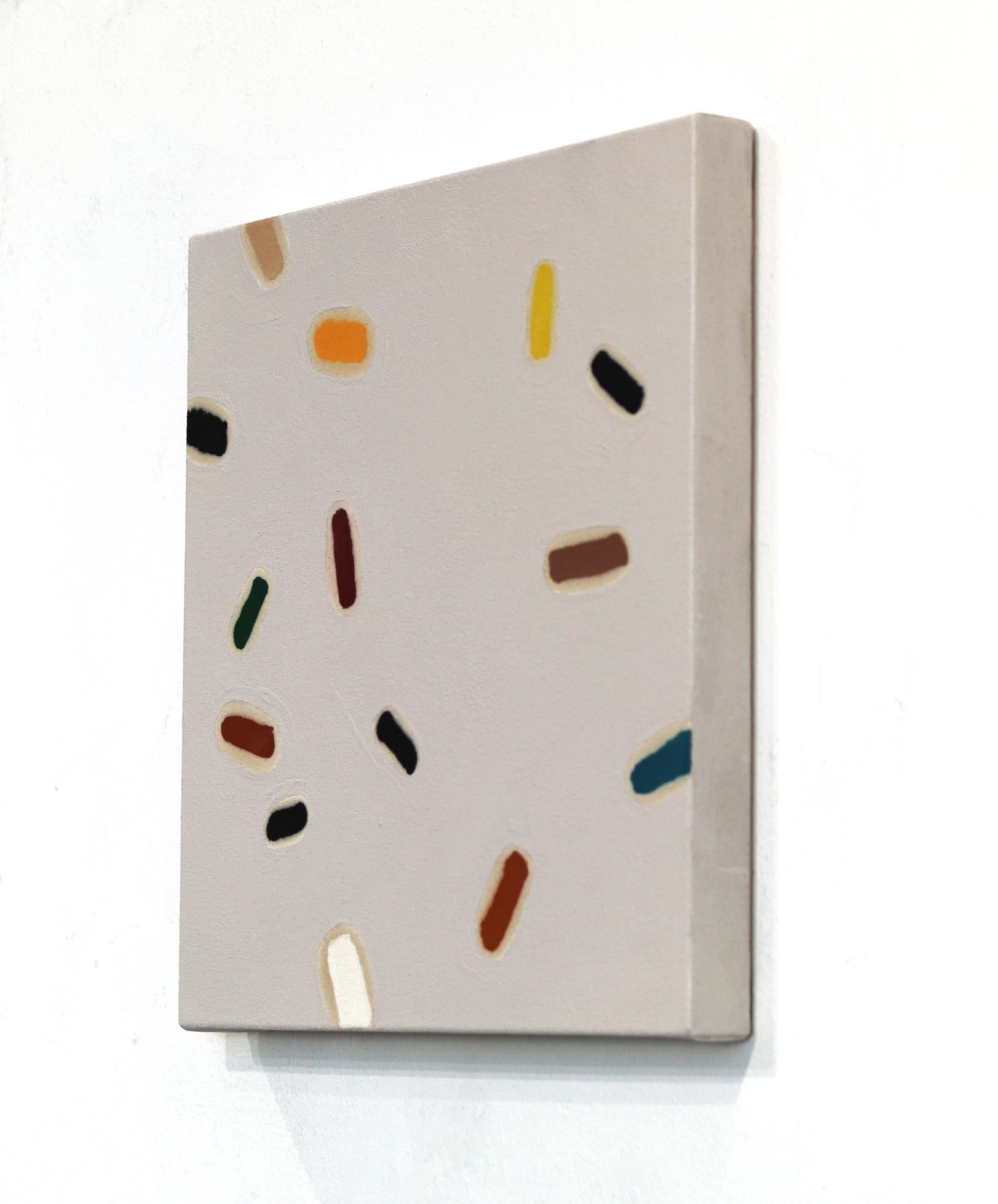 Hidden Arrangements #2 - Opera d'arte minimalista su tela di lino - Abstract Painting Beige di Len Klikunas