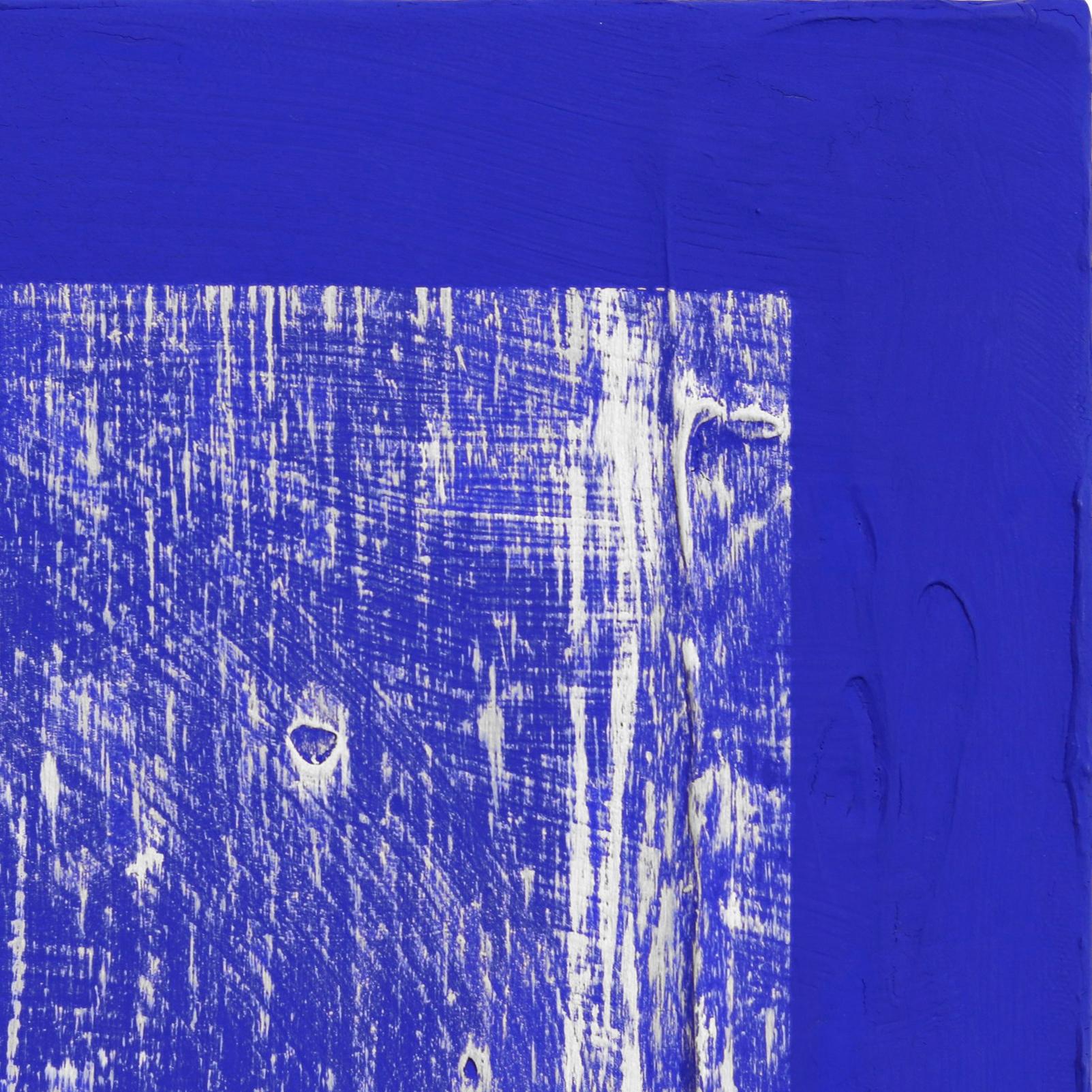 L'artista Len Klikunas dipinge per modificare la realtà vissuta attraverso la percezione visiva. Klikunas si concentra sull'idea più ampia che sta alla base delle sue originali opere d'arte astratte e minimaliste. L'opera è caratterizzata da