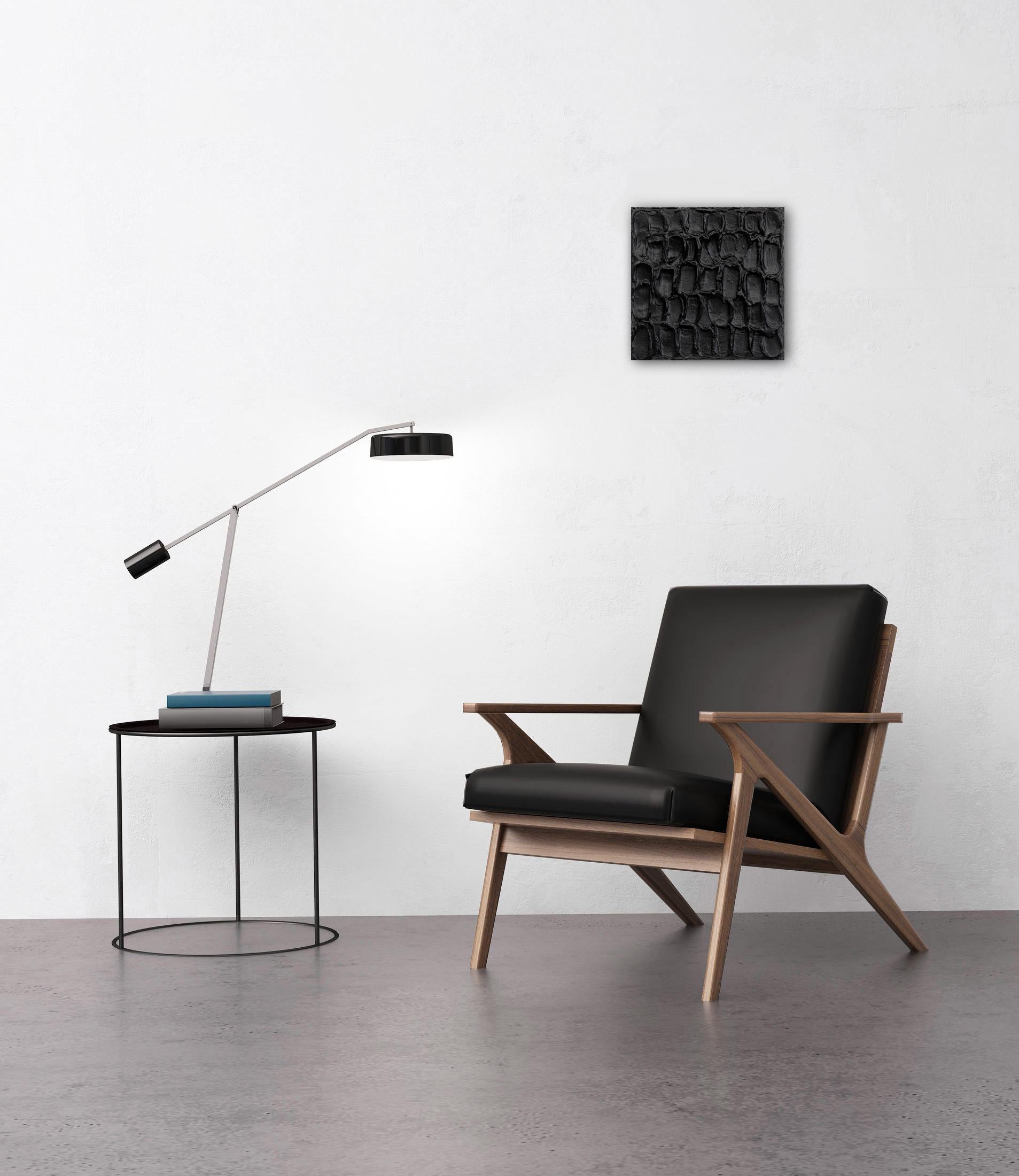 Primitive Moderne #3 – Schwarzes strukturiertes, abstraktes, minimalistisches Kunstwerk auf Leinwand im Angebot 2