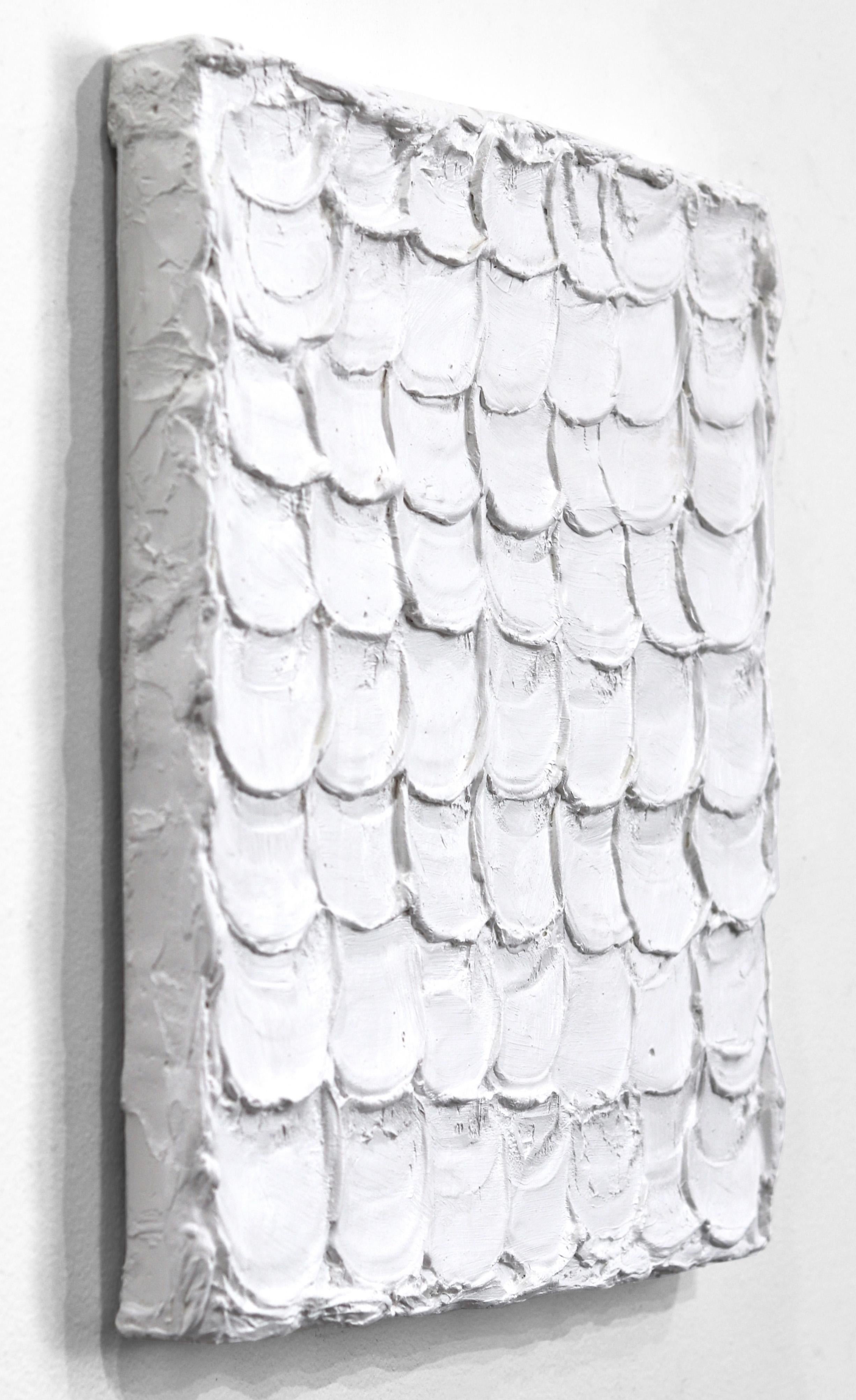 Rugged Elements #5 – Weißes abstraktes, minimalistisches Kunstwerk mit dicker Textur auf Leinwand im Angebot 3