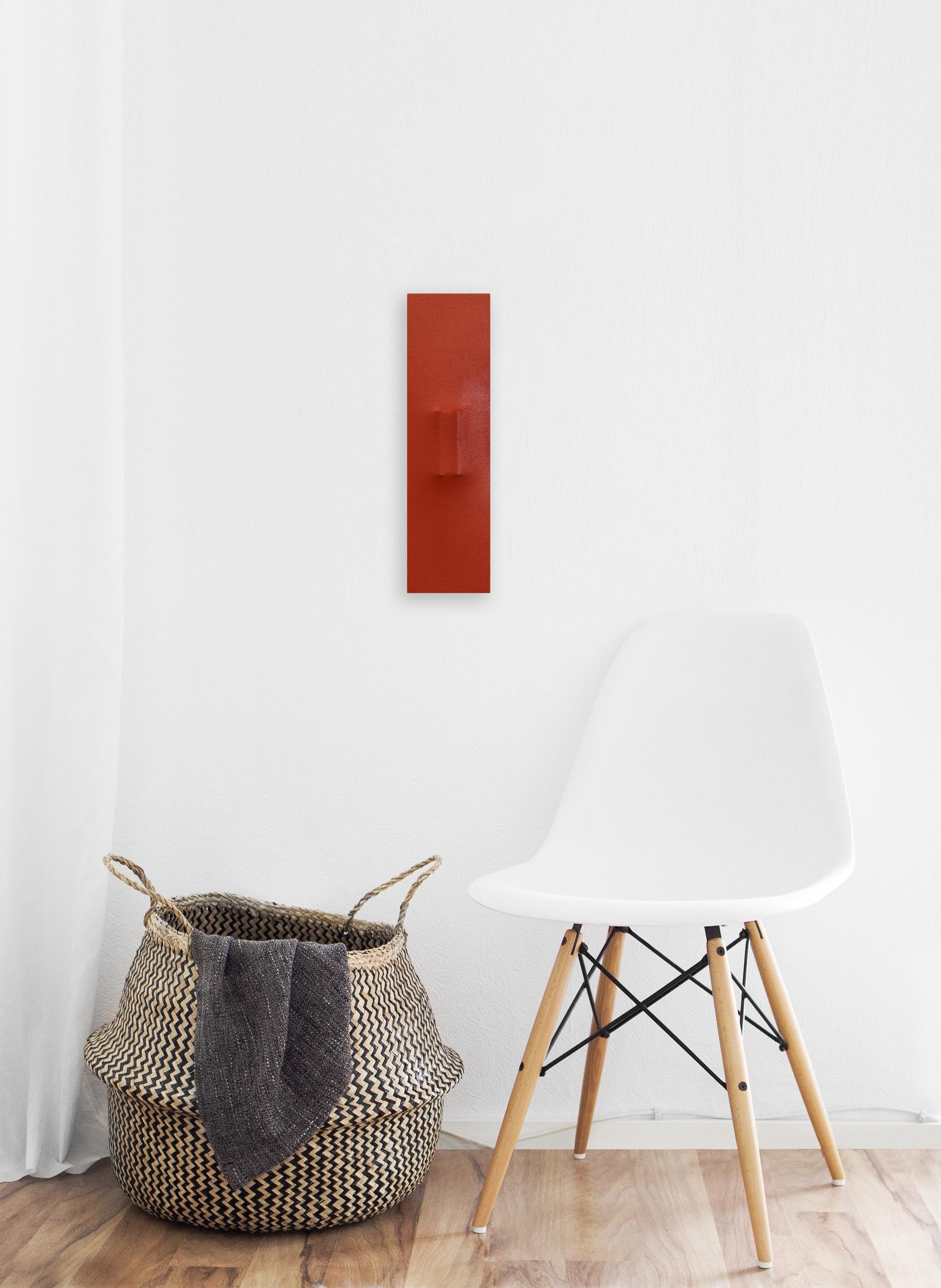 Schild C95 - Modernes abstraktes mehrdimensionales rotes minimalistisches skulpturales Kunstwerk – Sculpture von Len Klikunas
