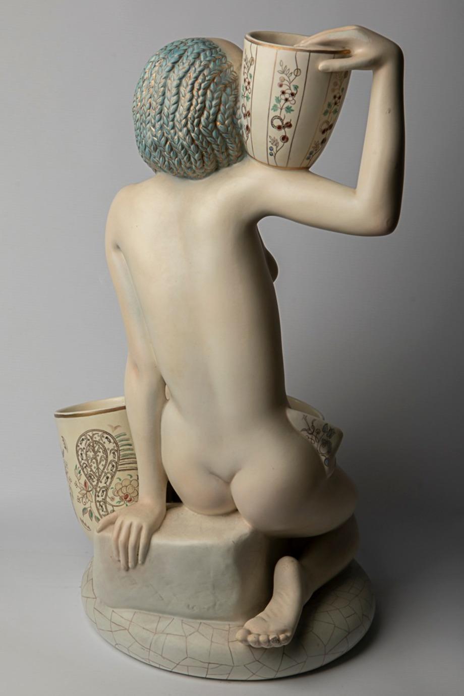 Lenci, cerámica italiana
Diseño: Helen Scavini Konig
Ragazza di Harrar, 1936
Tamaño: 54 cm en 21,7
Muy buen estado.