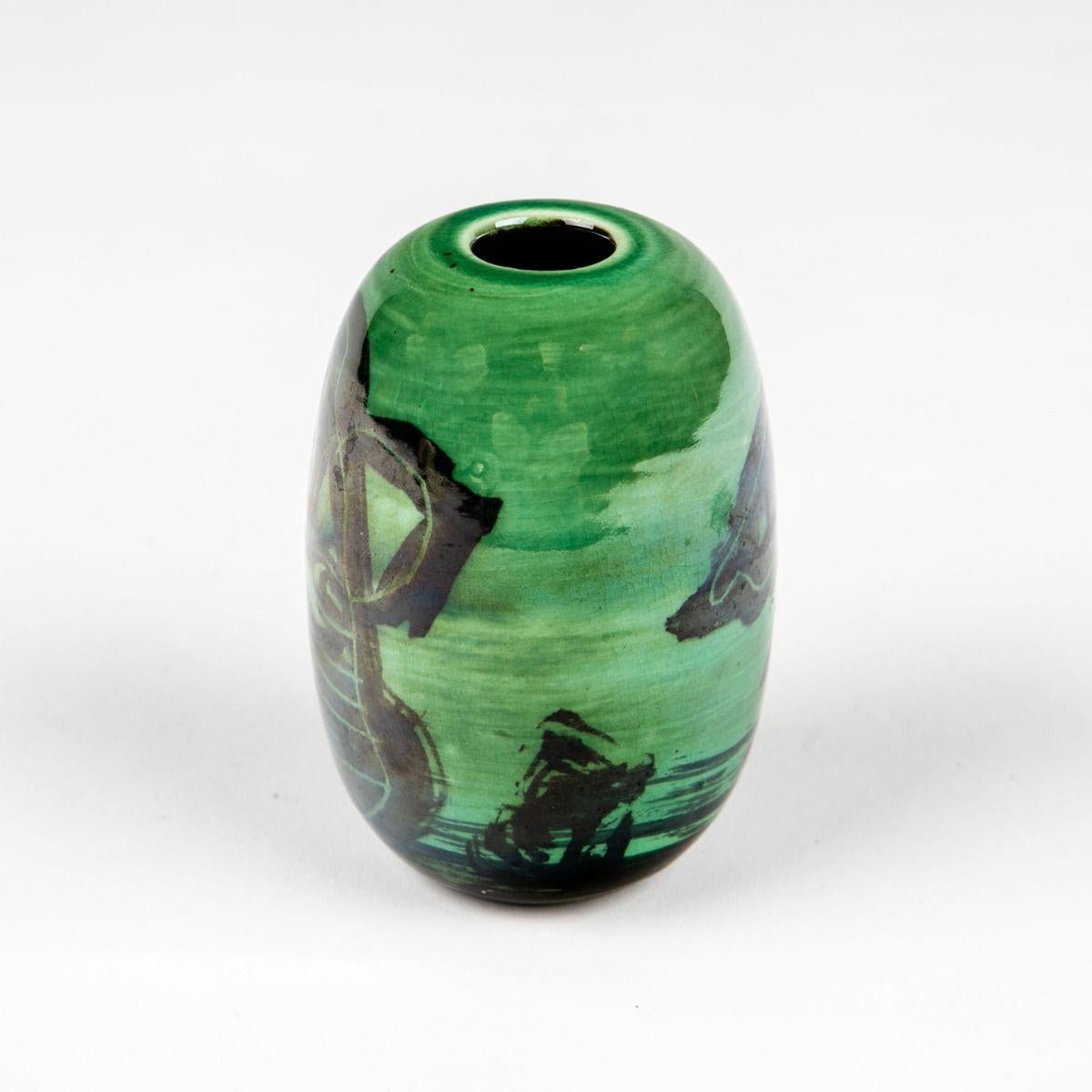 Modern Lene Regius Handcrafted Ceramic Vase with Green Glaze and Graphic Motif, Signed For Sale