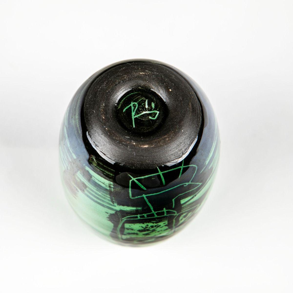 Lene Regius Handcrafted Ceramic Vase with Green Glaze and Graphic Motif, Signed In Good Condition For Sale In Kastrup, DK