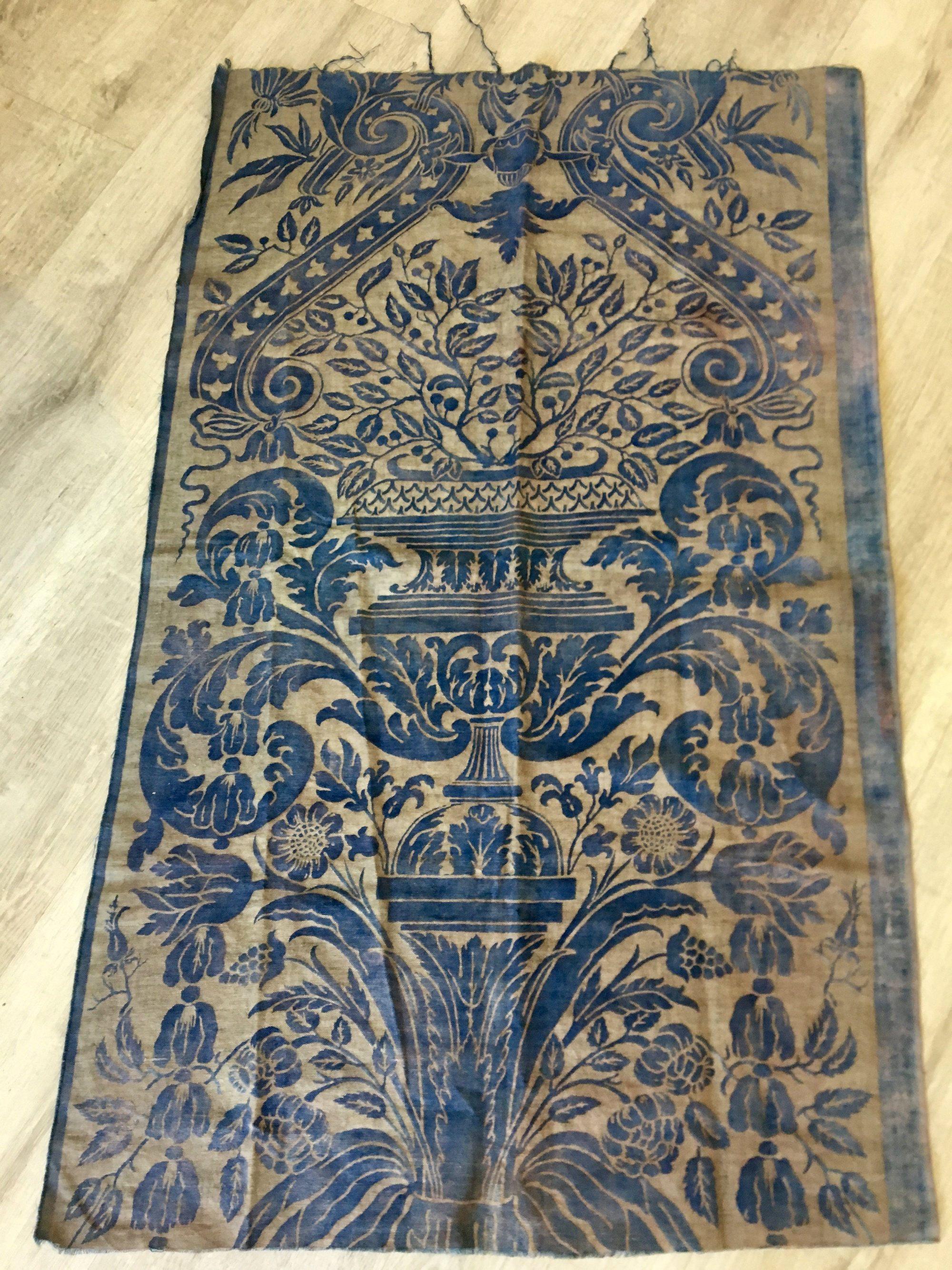 Vintage piece of Fortuny fabric, linen, deep blues over a silver/blue field, stamped “Soc. An Fortuny”, early mid-20th century.