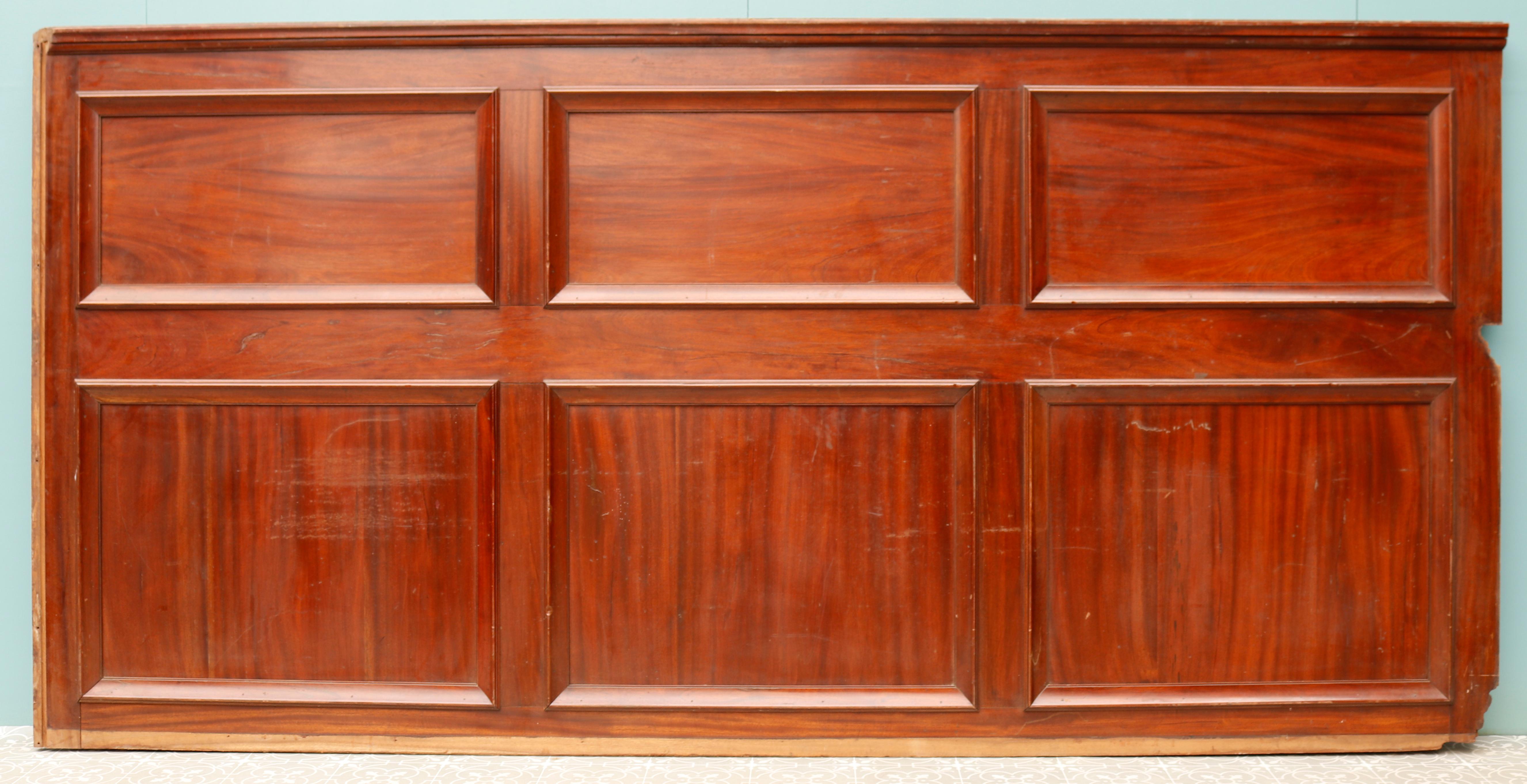 Length of Mahogany Wall Panelling In Good Condition For Sale In Wormelow, Herefordshire