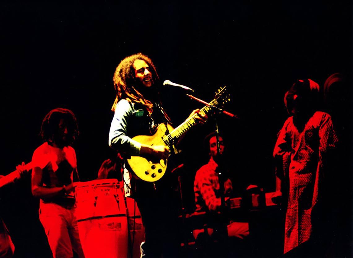 Bobby Marley Fotografiert von Leni Sinclair: 
Reggae-Ikone Bob Marley, 1978 von der legendären Detroiter Fotografin Leni Sinclair: Eminent Artist 2016 der Kresge Foundation. Fotografiert von Sinclair Detroit's Masonic Temple im Juni 1978, als Teil