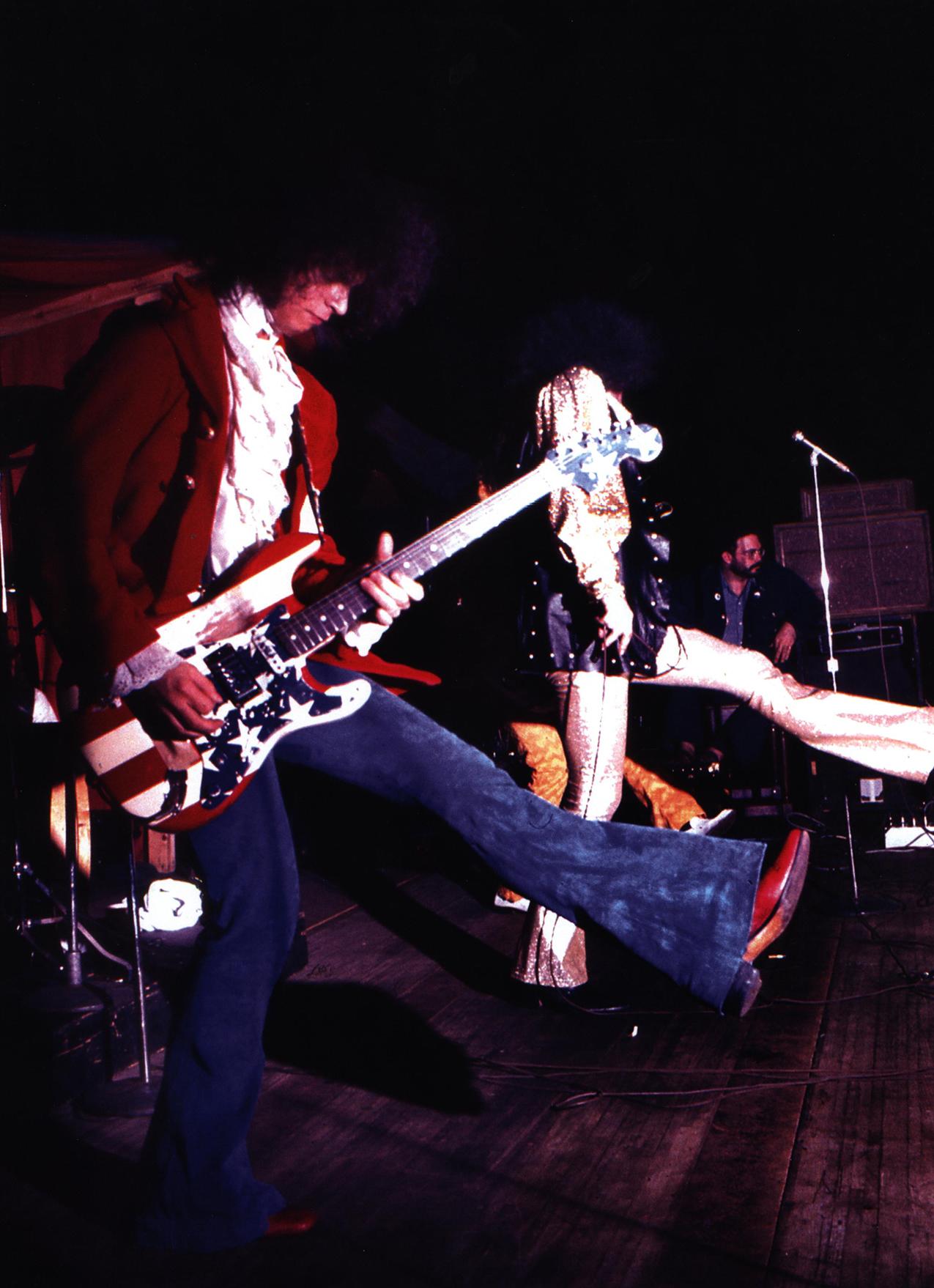 Leni Sinclair MC5 photograph Detroit 1969 (Leni Sinclair Wayne Kramer) For Sale 1