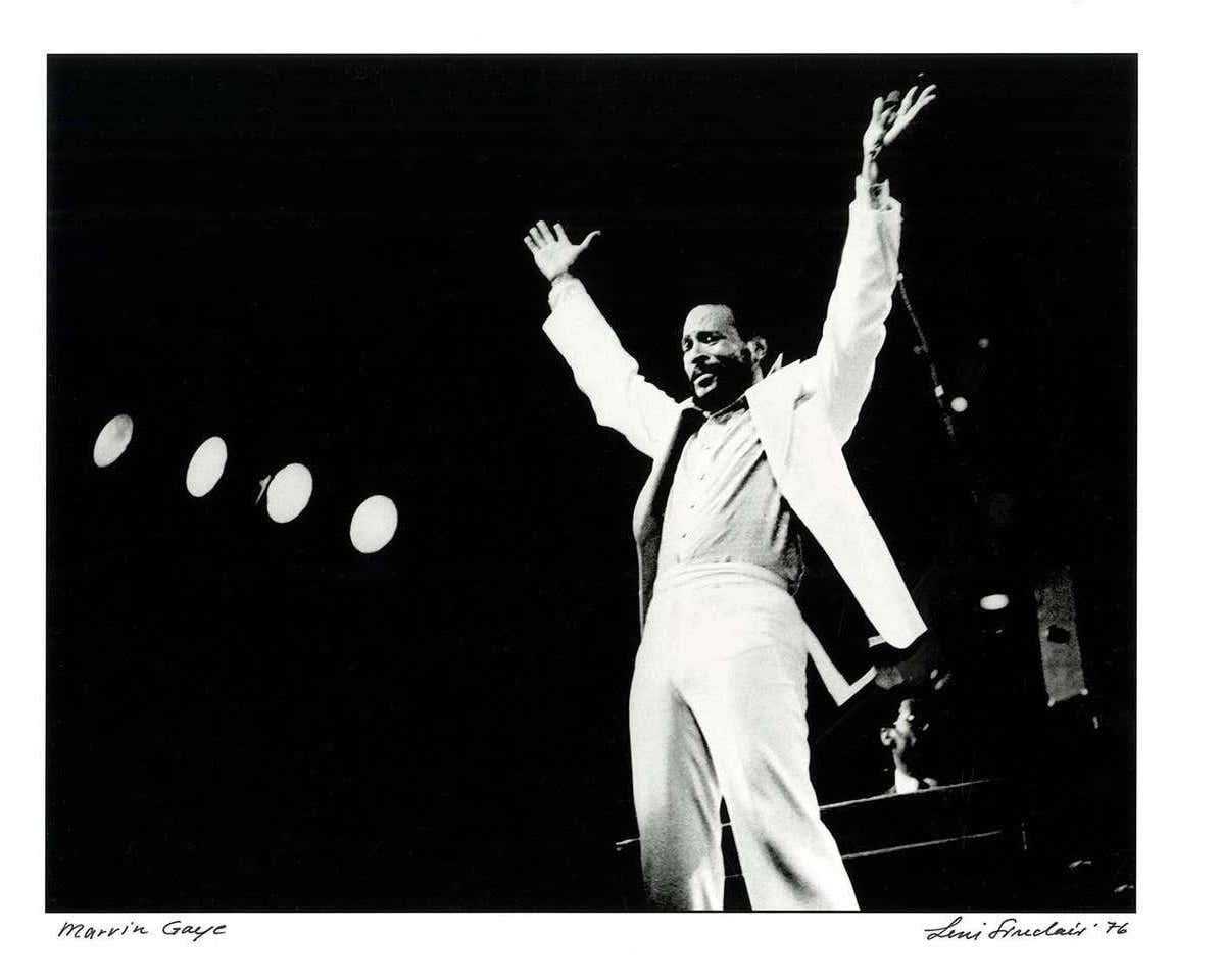 Marvin Gaye fotografiert Detroit 1976 (Leni Sinclair Marvin Gaye Detroit)  im Angebot 2