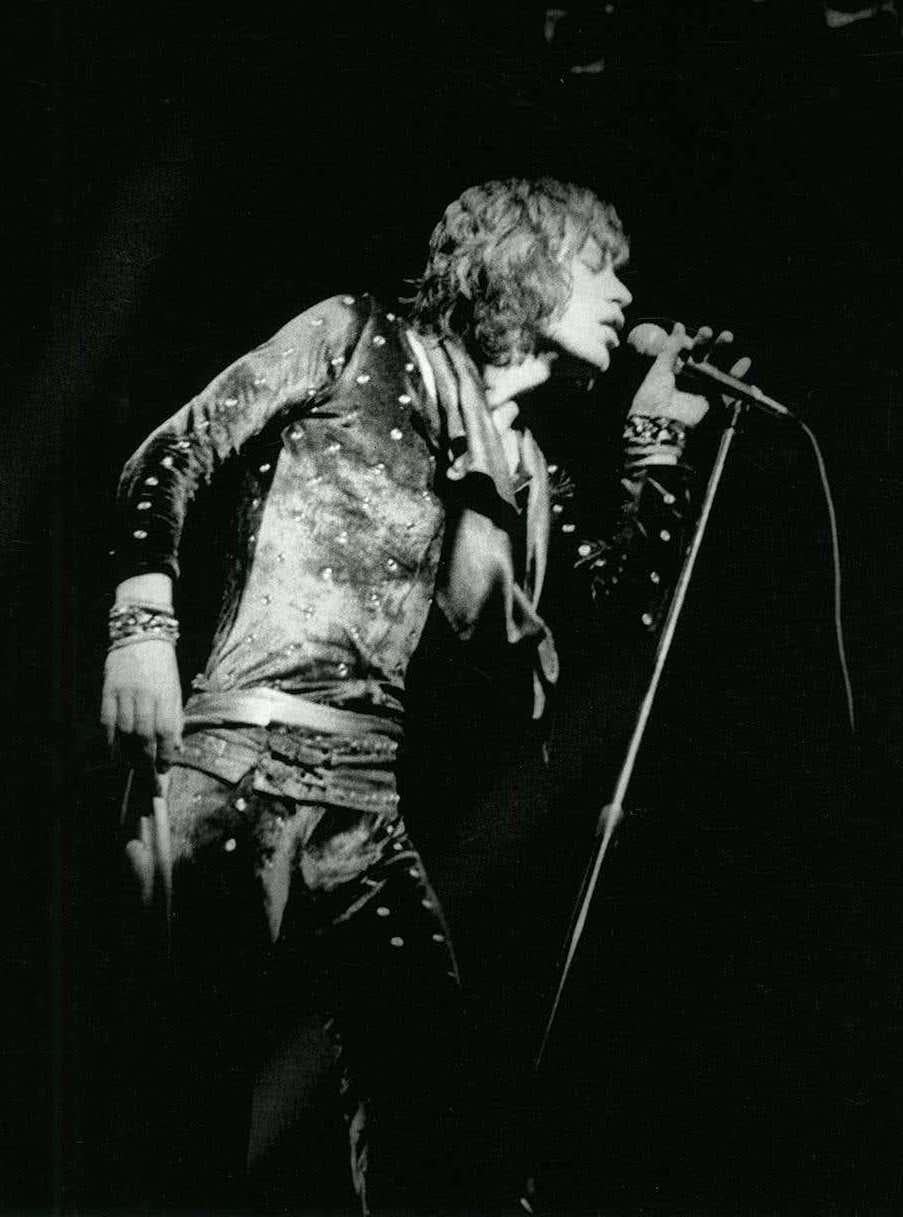 Mick Jagger fotografiert Detroit, 1972 (Fotografin Leni Sinclair) im Angebot 2