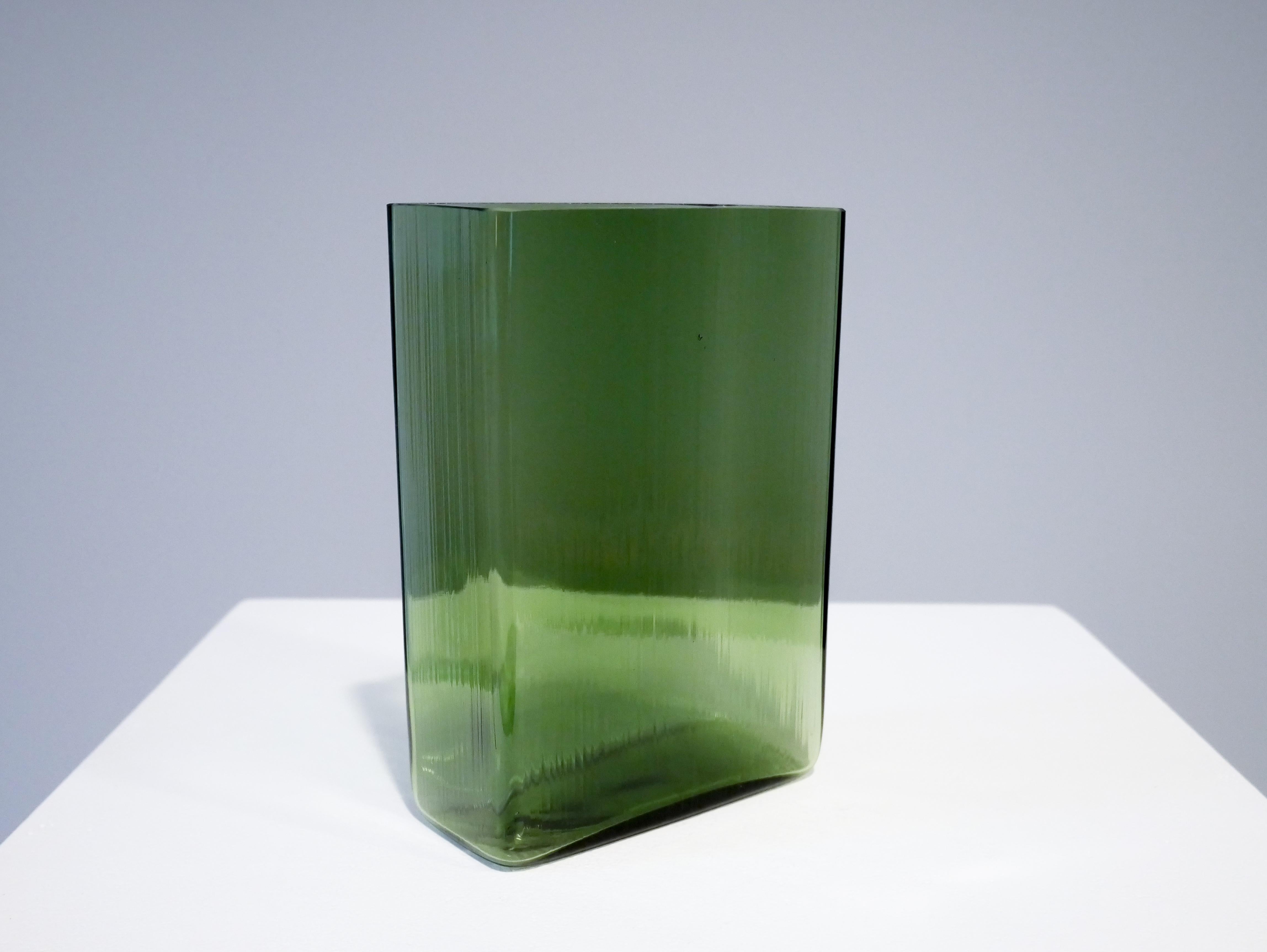 Blown Glass Lennart Andersson Vases Model Isi, Produced by Gullaskruf in Sweden, 1950s For Sale