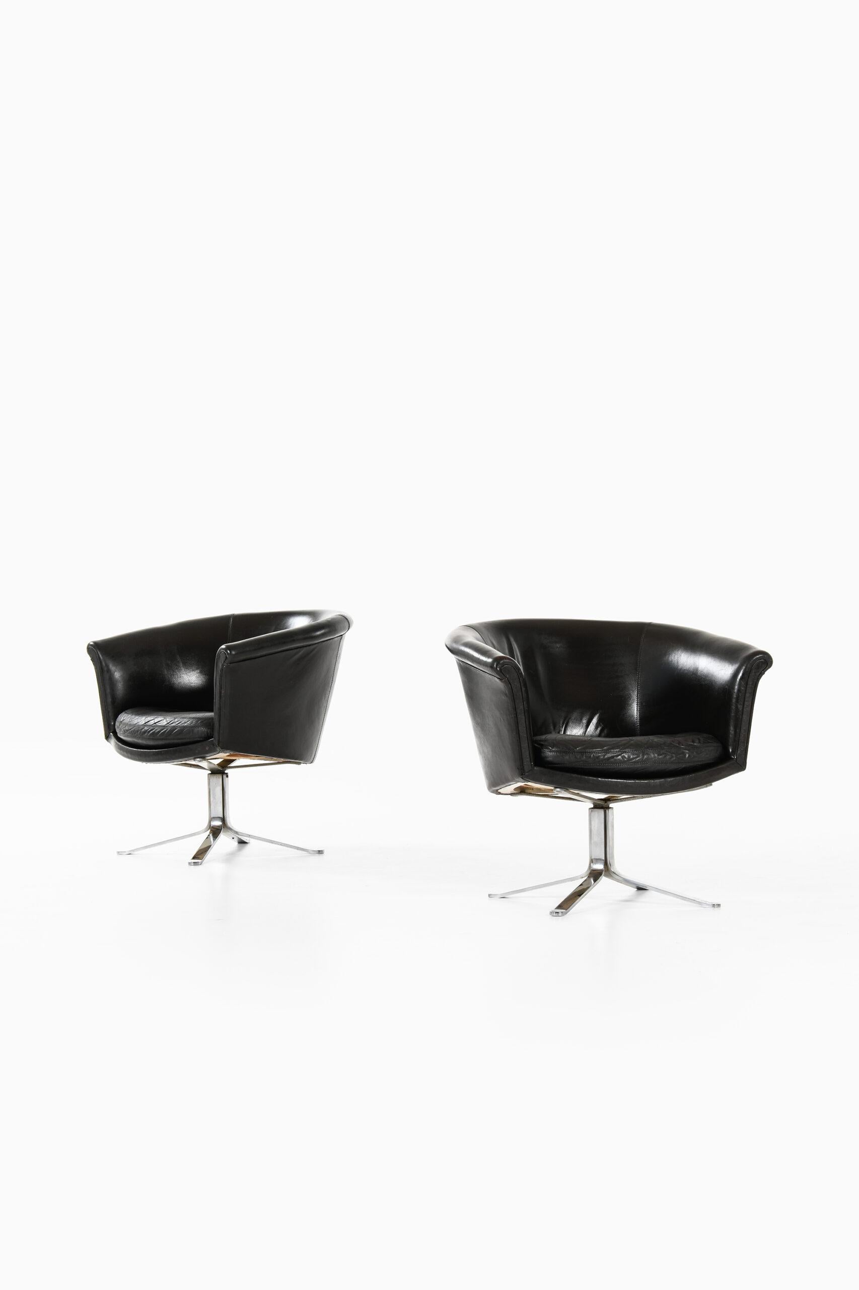 Steel Lennart Bender Easy Chairs Produced in Sweden For Sale