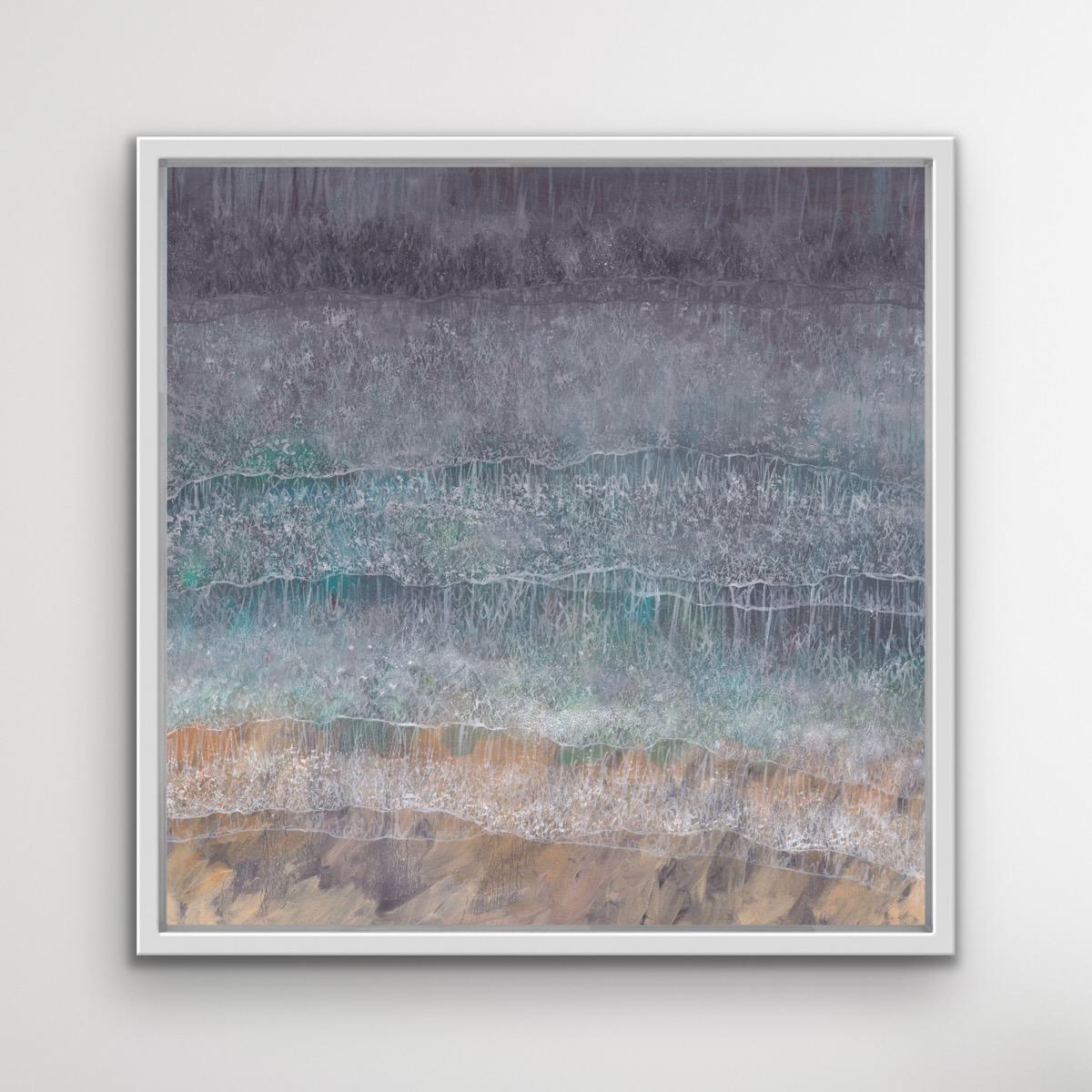 Silber Ozean, Luftbild Meereslandschaft Gemälde, zeitgenössische Strandhauskunst (Zeitgenössisch), Painting, von Lenny Cornforth