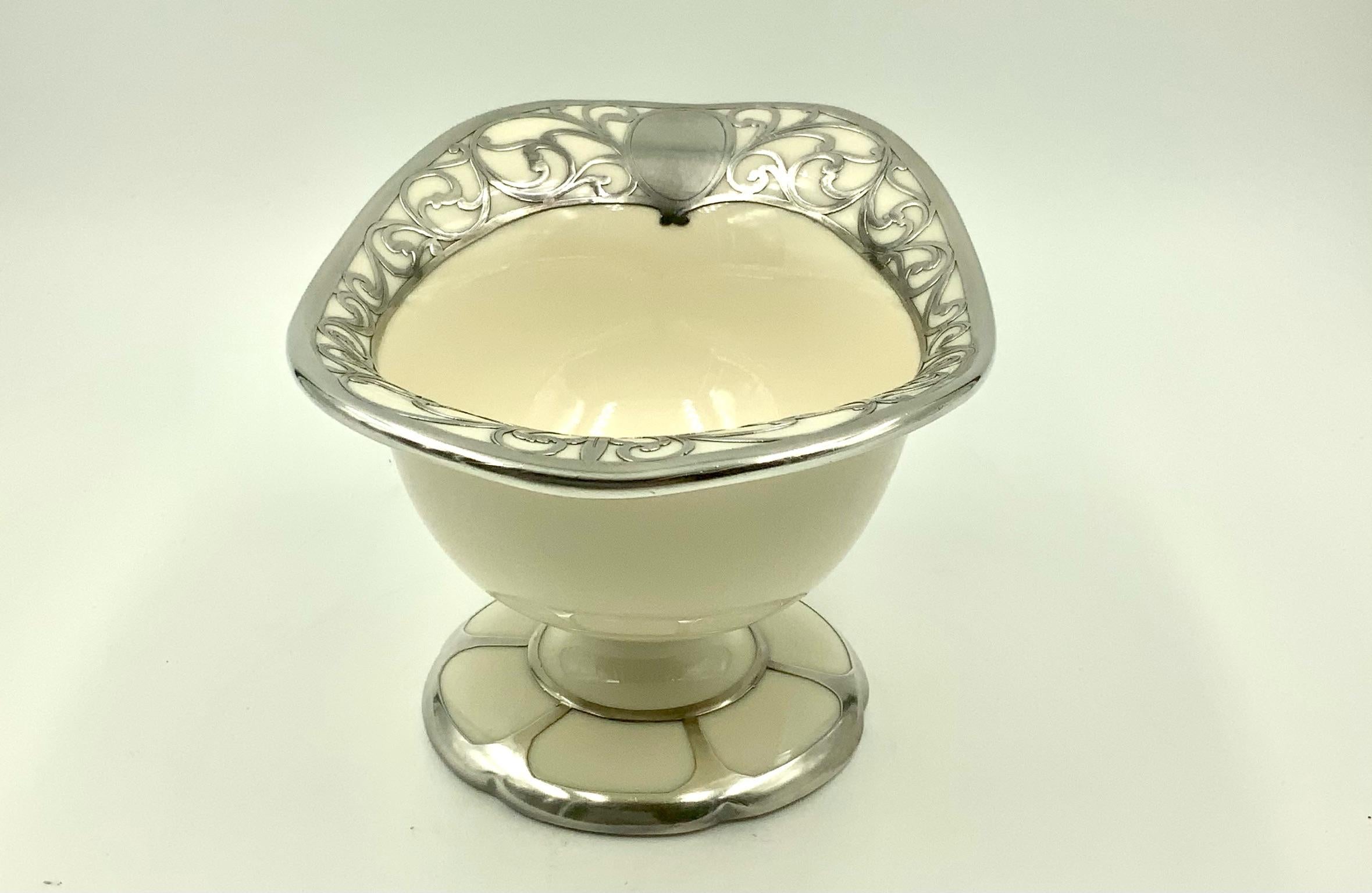 Lenox Belleek Porcelain with Mauser Sterling Scroll Overlay Footed Gravy Bowl In Good Condition In Miami Beach, FL