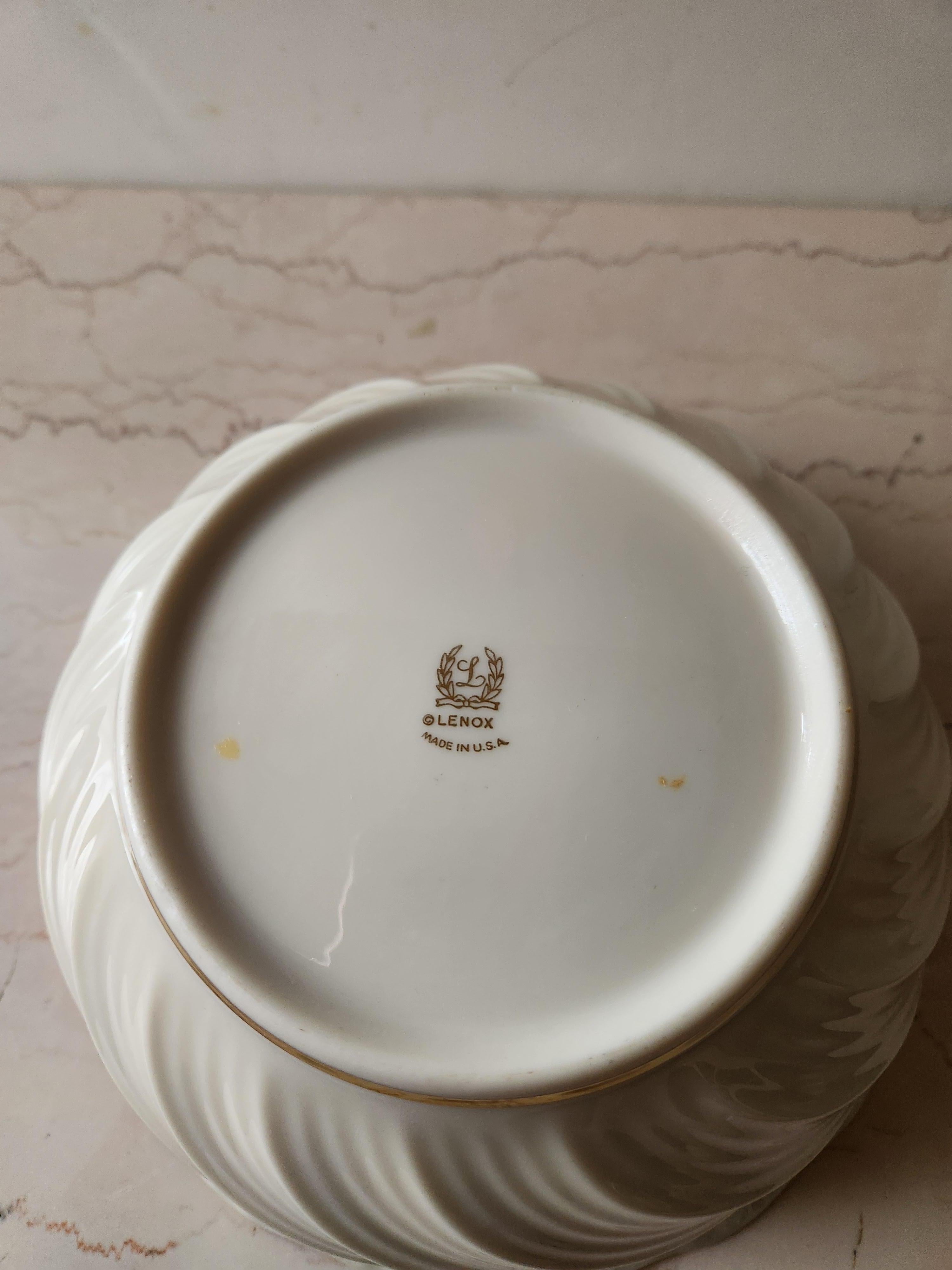 Lenox Elegant Vegetable Bowl Swirled Ivory Gold Trim For Sale 1