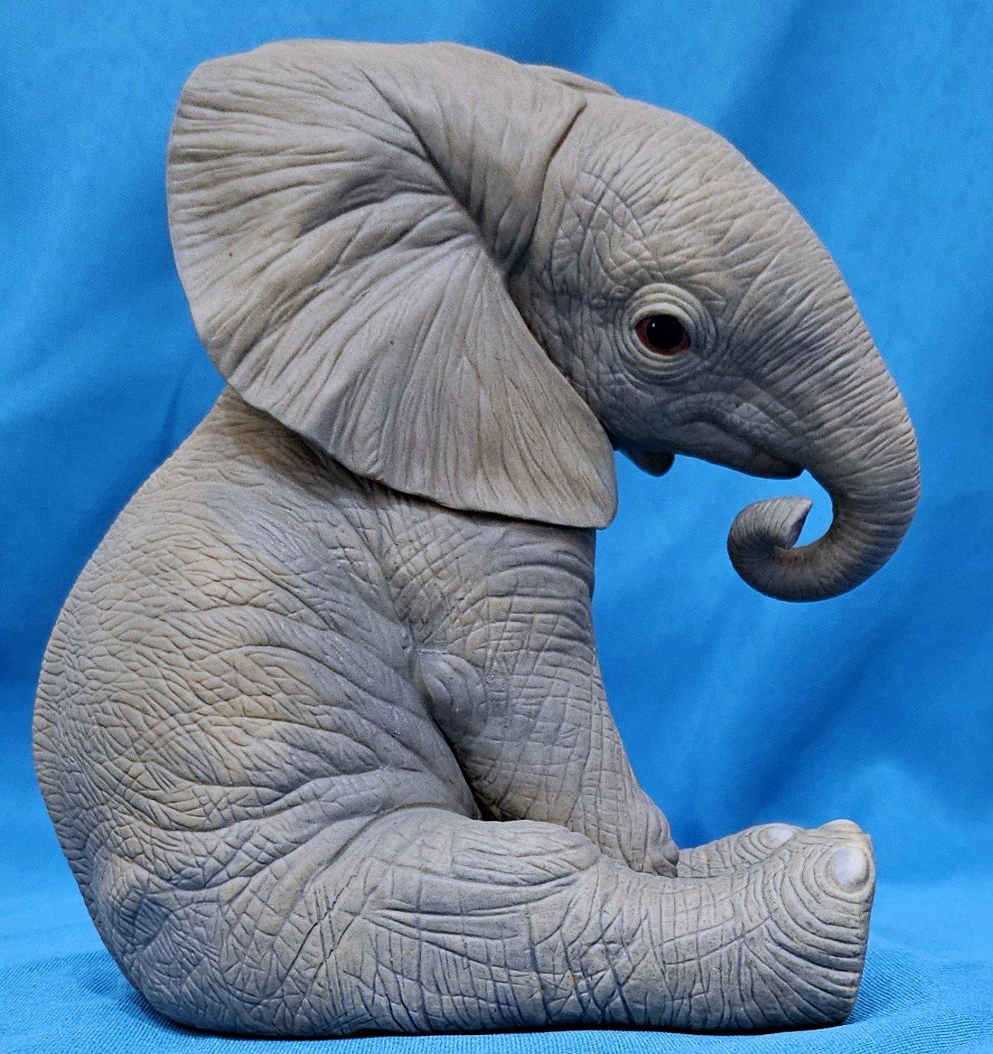 Escultura de ternero elefante africano de porcelana fina de Lenox OFERTA DE CIERRE siglo XX en venta