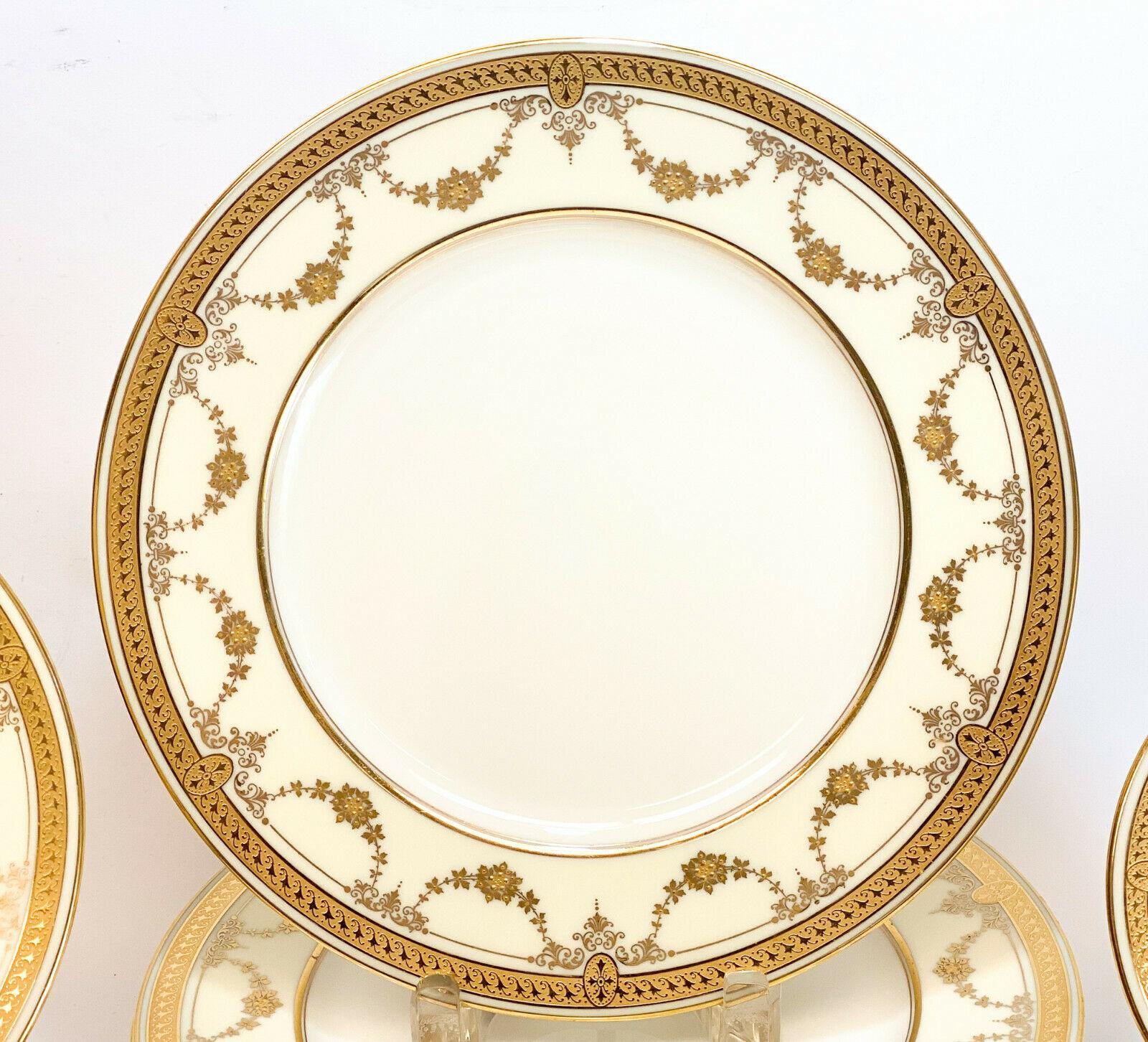 North American Lenox Porcelain Dinner Service for 12 For Sale