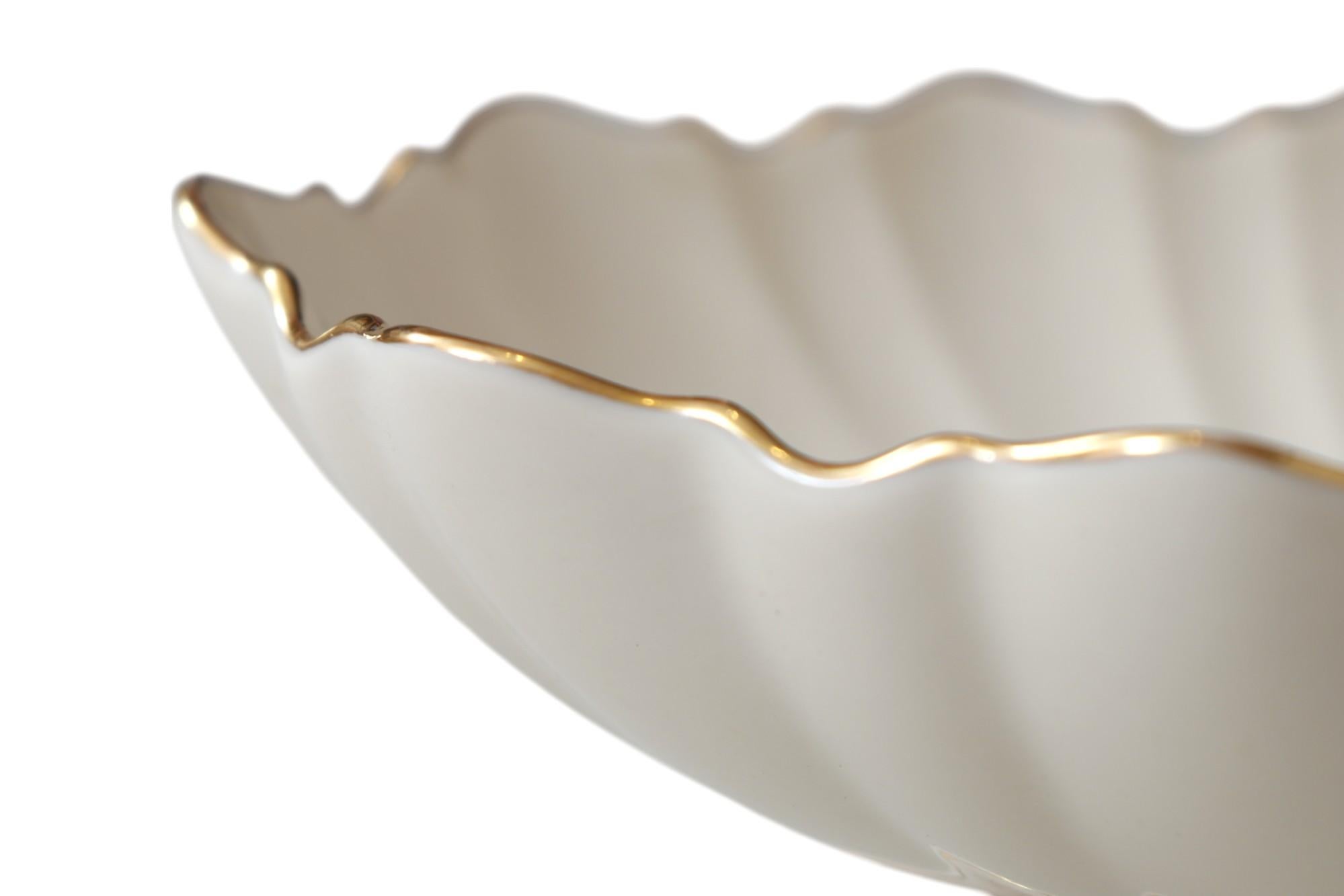 Lenox Symphony Gilt Dish In Good Condition For Sale In Bradenton, FL