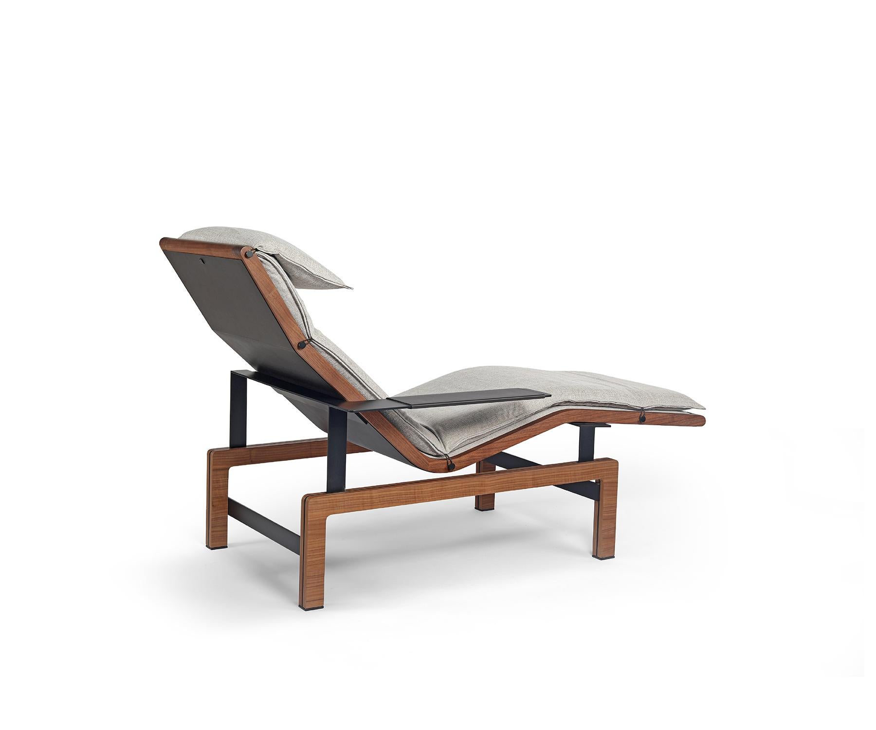 Lenta Lounger by Madheke Neuf - En vente à Gurugram, IN