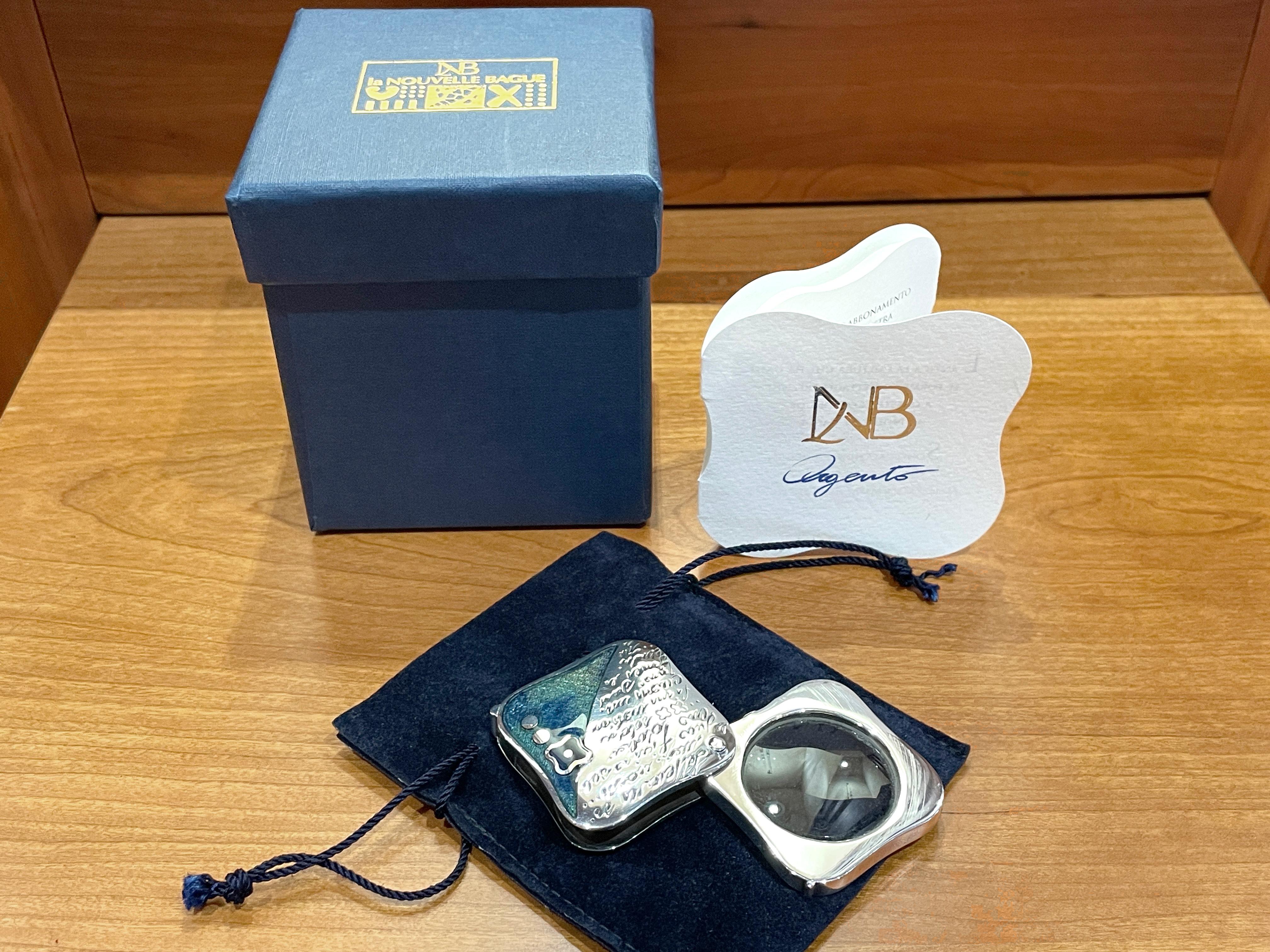 La Nouvelle Bague desk and bag lens in silver and enamel For Sale 4