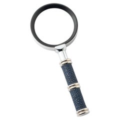 Lupa de cuero azul Shagreen - Design Nino Basso