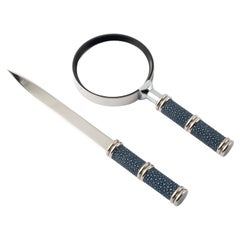 Schreibtischset aus blauem Chagrinleder - Objektiv und Brieföffner