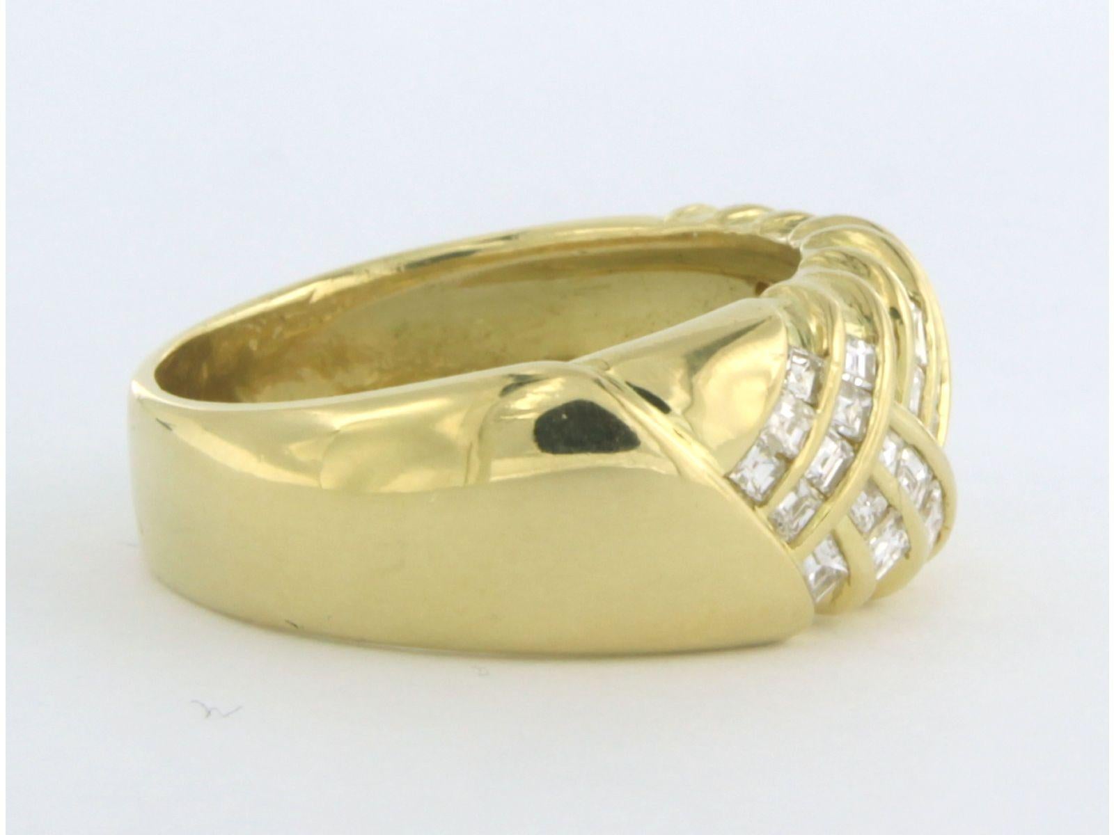 Women's Lenti - Ring set with diamonds 18k yellow gold For Sale