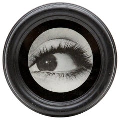 Lenticular Eye in Round Frame