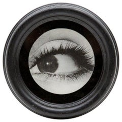 Lenticular Eye in Round Frame