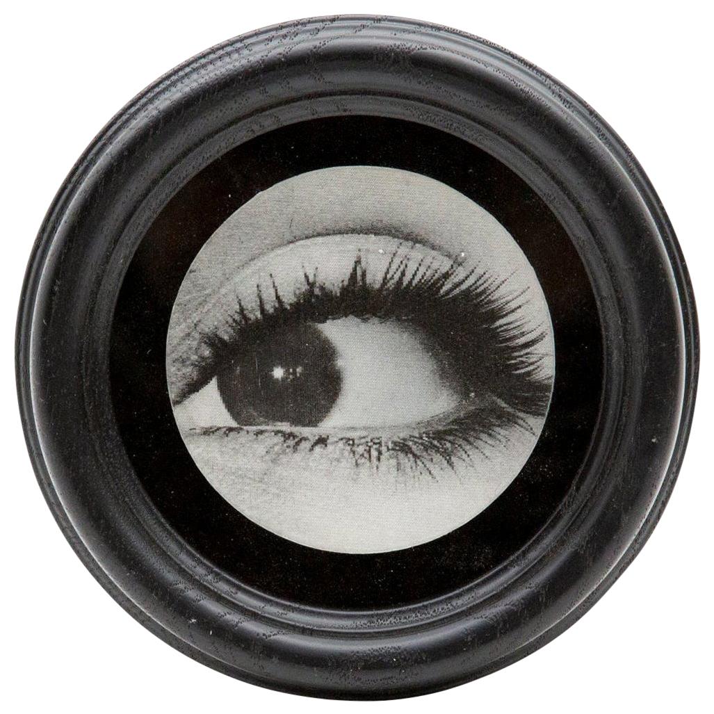 Lenticular Eye in Round Frame