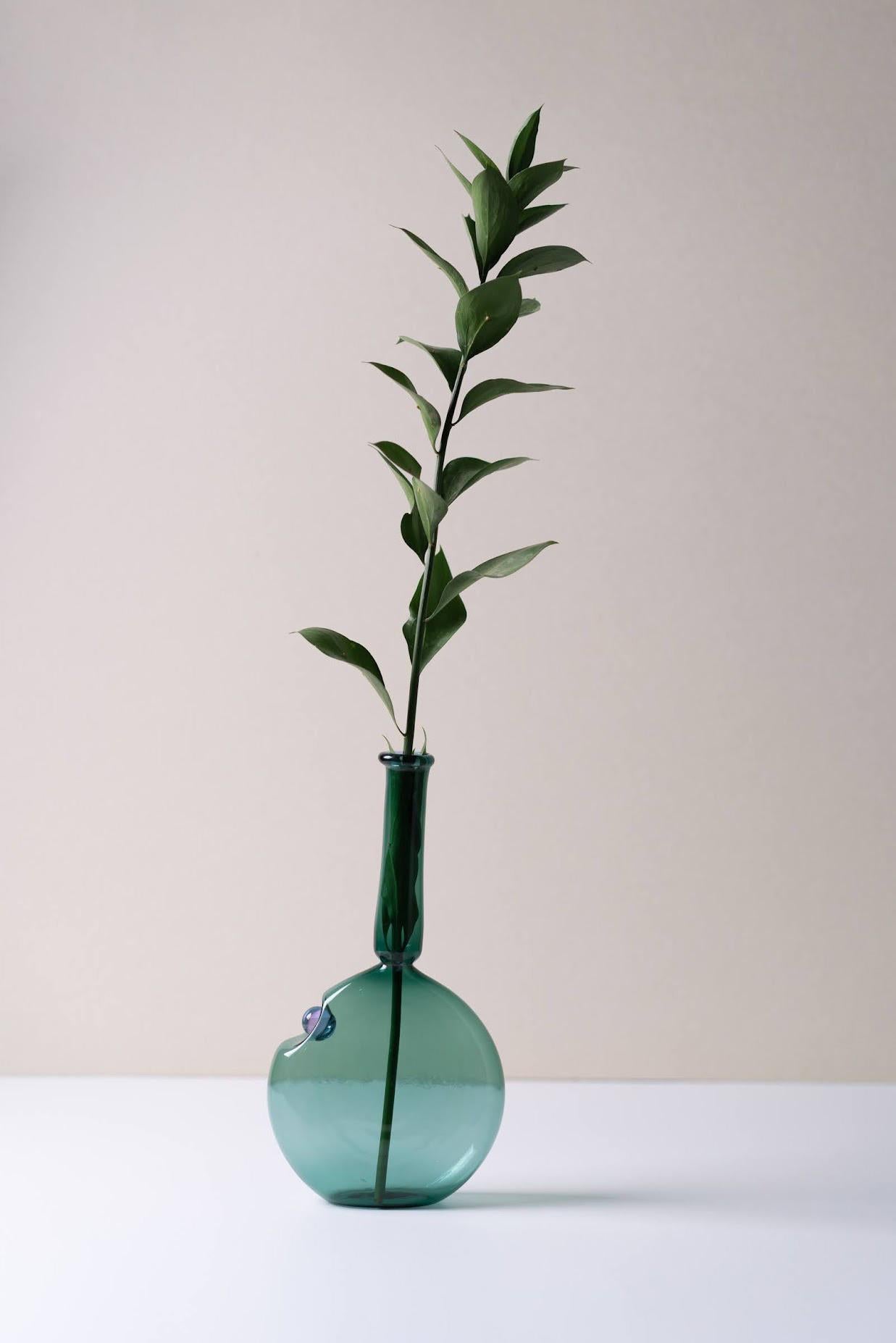 Lenticular Vase 