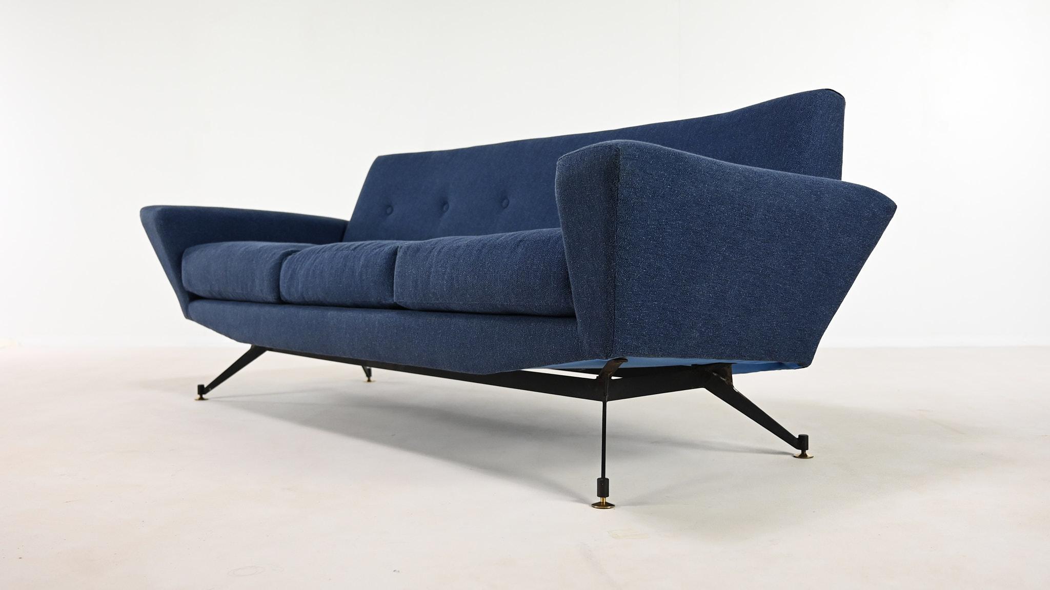 Lenzi, Canapé Three Seater Italie, C.C. en vente 7