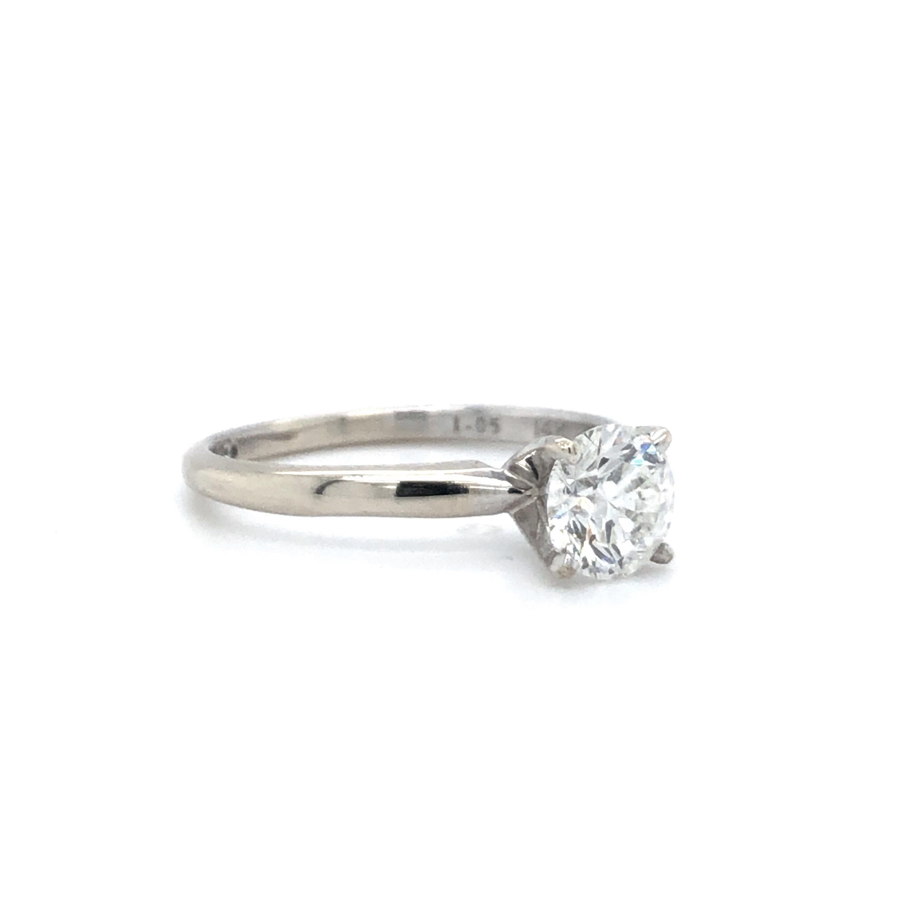 Leo 14 Karat White Gold 1.05 Carat Diamond Solitaire Engagement Ring In Good Condition In Guilford, CT