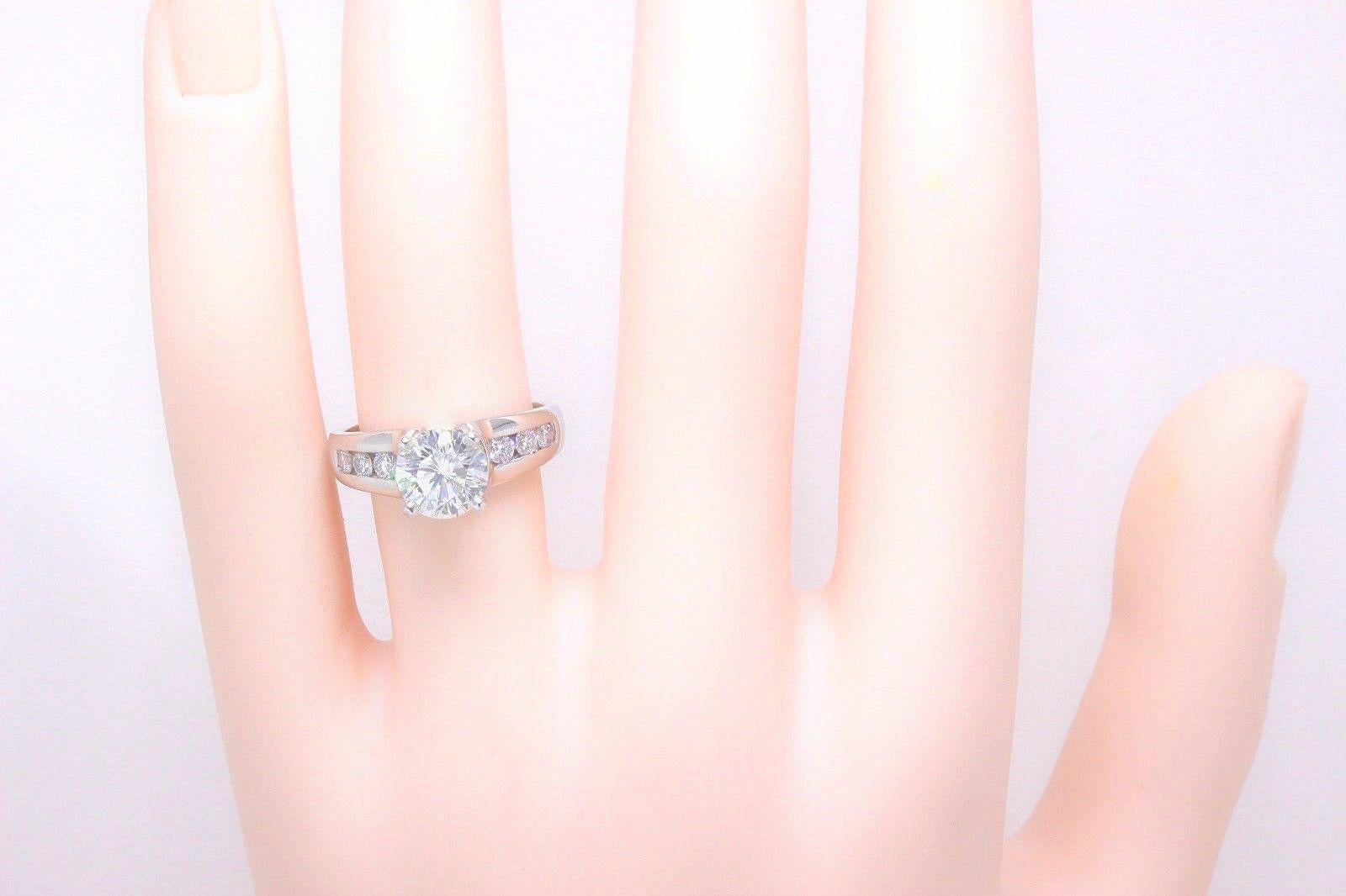 Leo Bague de fiançailles de mariage en or 14 carats avec diamants ronds brillants de 2,10 carats en vente 4