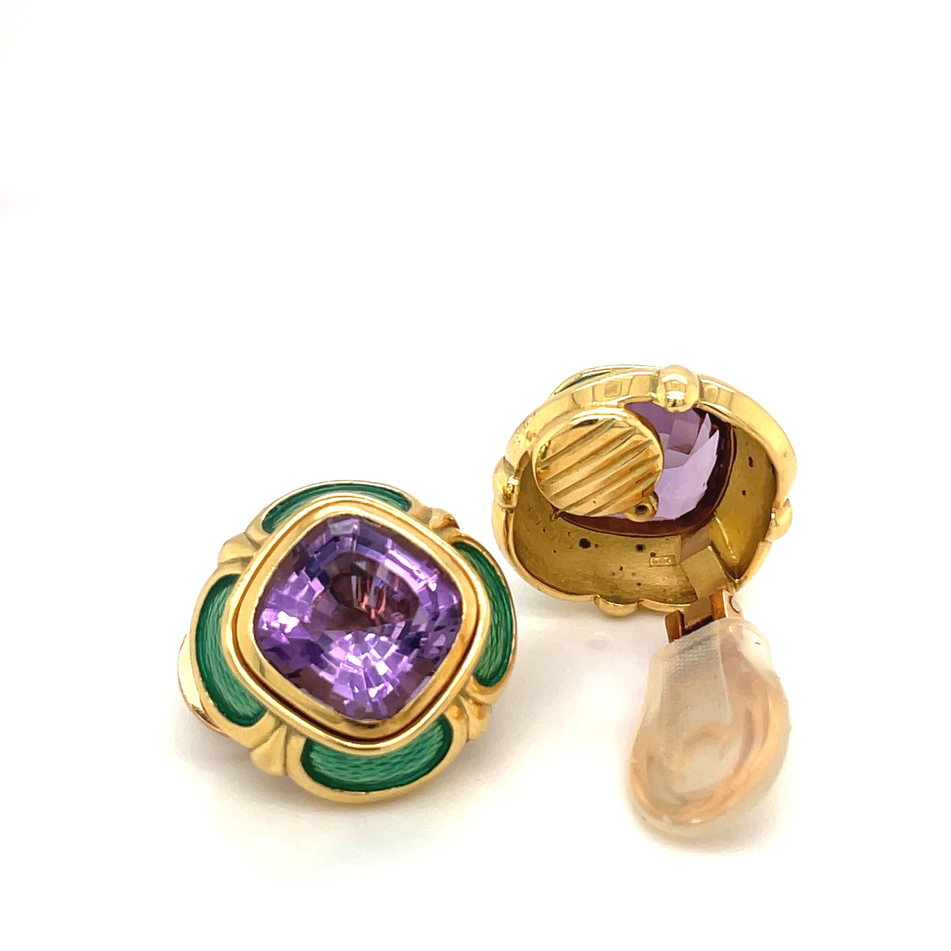 Contemporary Leo De Vrooman 18kt Yellow Gold Earrings with 17.67ct. of Amethysts For Sale