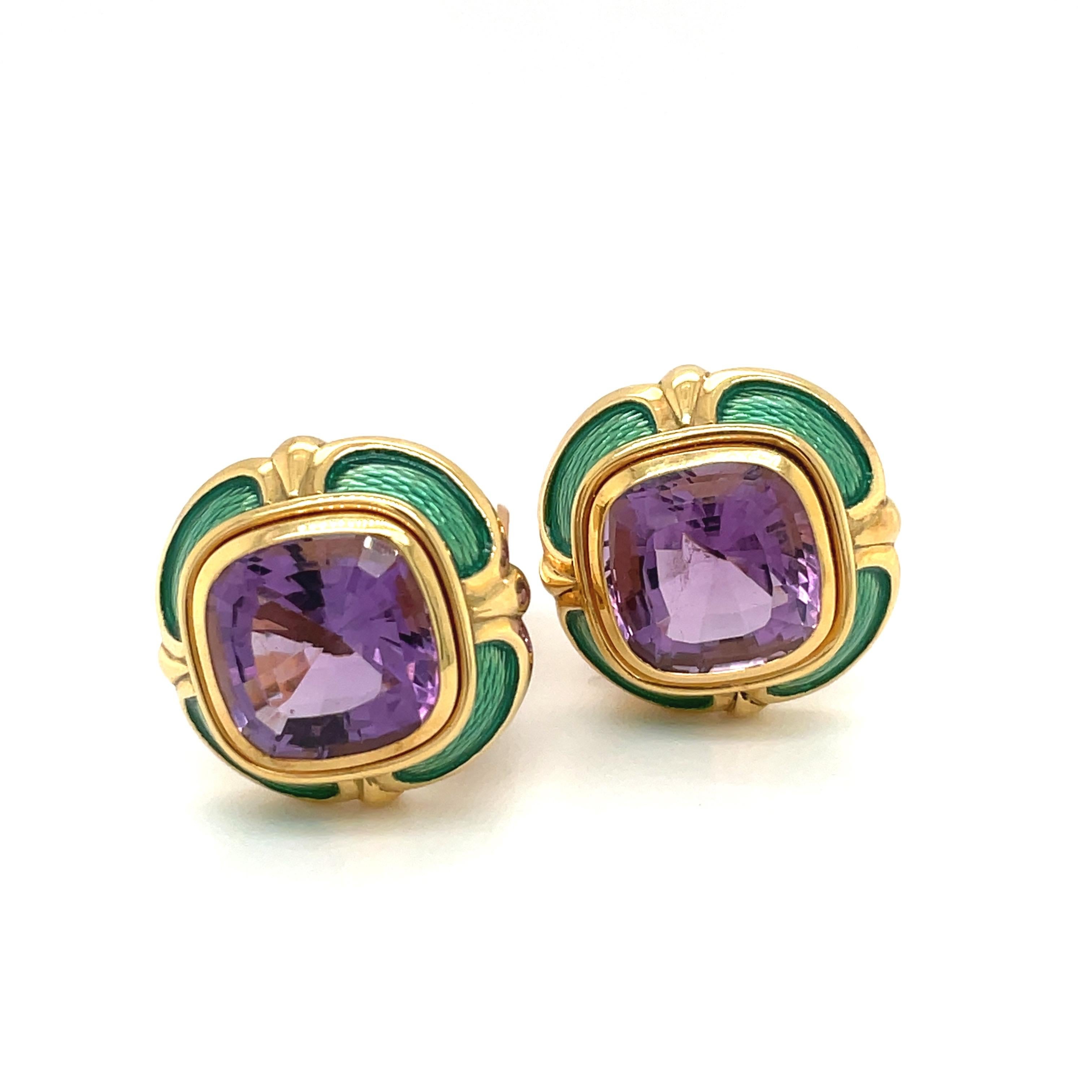 Cushion Cut Leo De Vrooman 18kt Yellow Gold Earrings with 17.67ct. of Amethysts For Sale